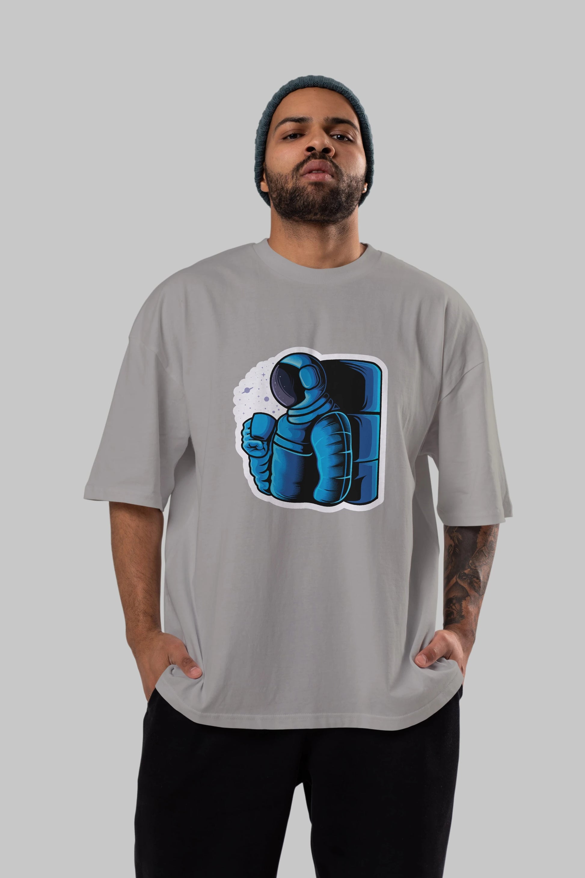 Drinking coffee in space sticker Ön Baskılı Oversize t-shirt Erkek Kadın Unisex
