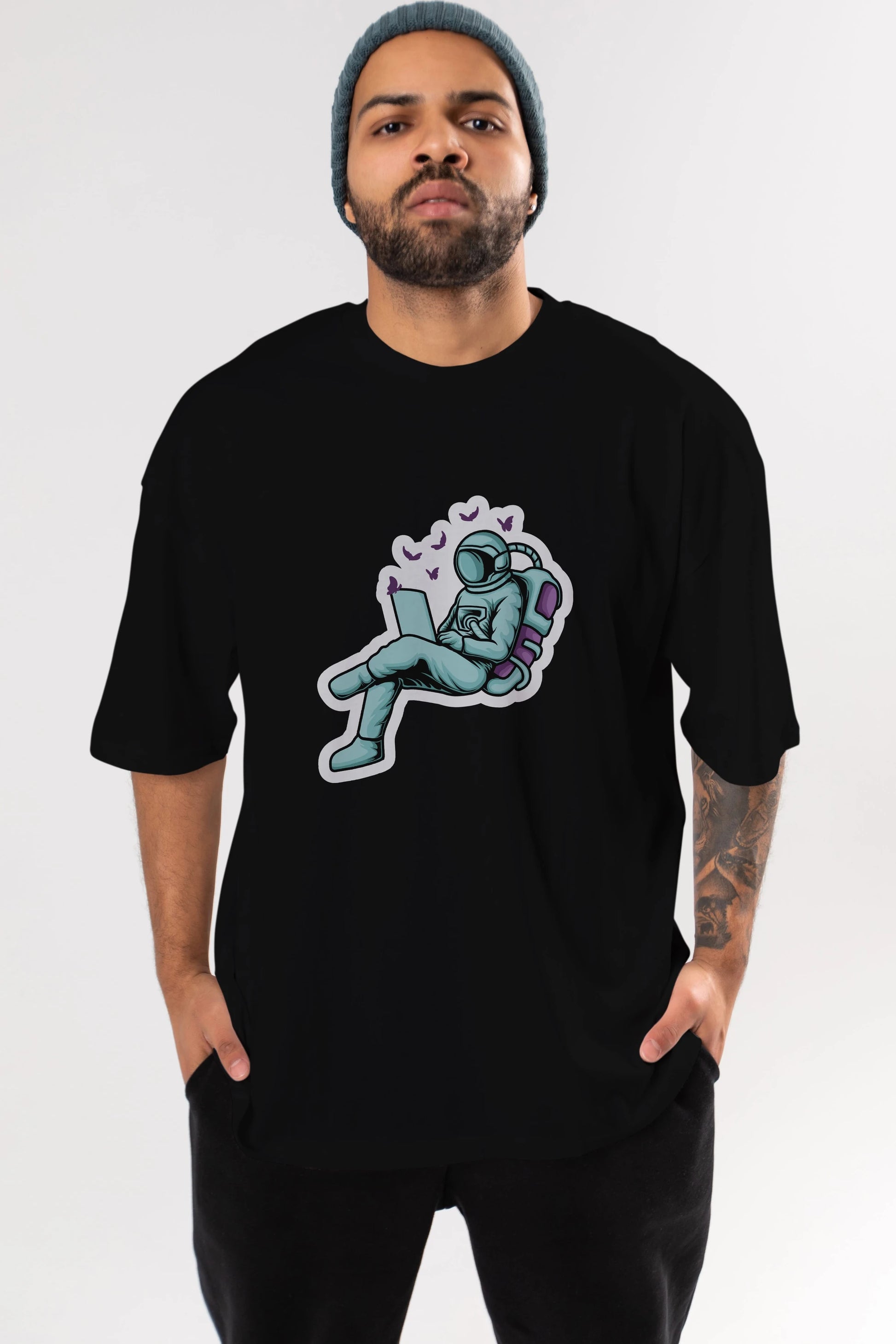 Work with Butterflies in Space Sticker Ön Baskılı Oversize t-shirt Erkek Kadın Unisex