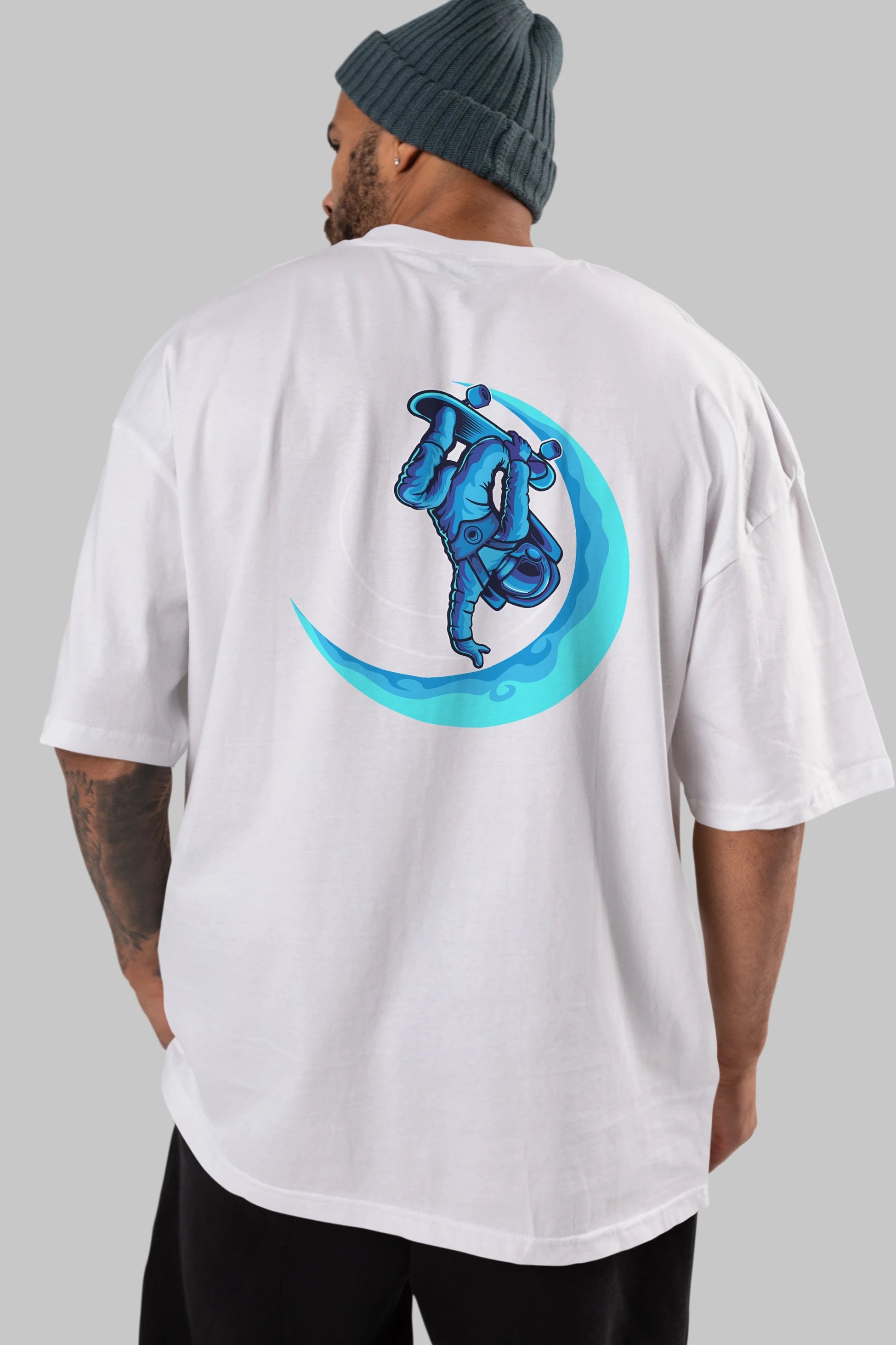 Skating on the moon Arka Baskılı Oversize t-shirt Erkek Kadın Unisex