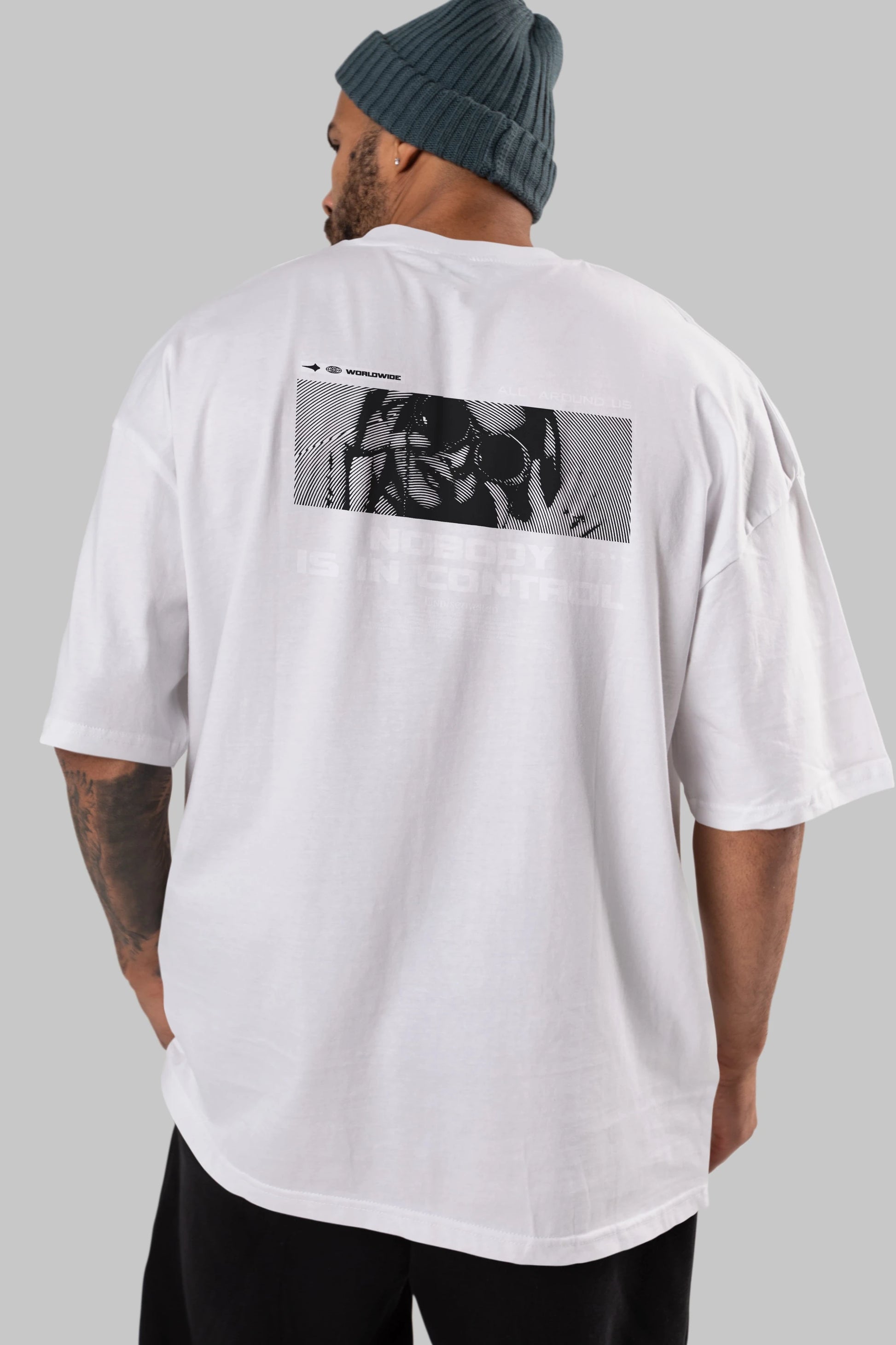 Nobody is in Control Arka Baskılı Oversize t-shirt Erkek Kadın Unisex