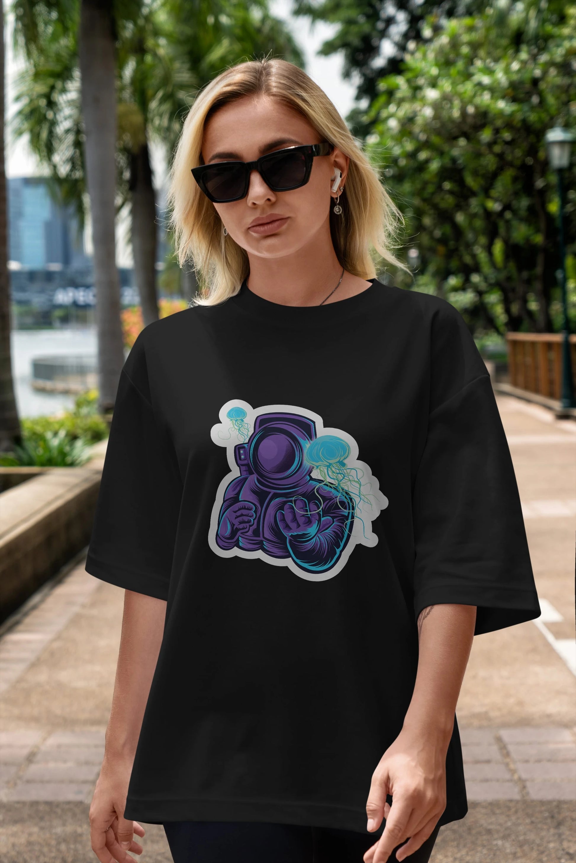 Astronaut and Jellyfish Sticker Ön Baskılı Oversize t-shirt Erkek Kadın Unisex