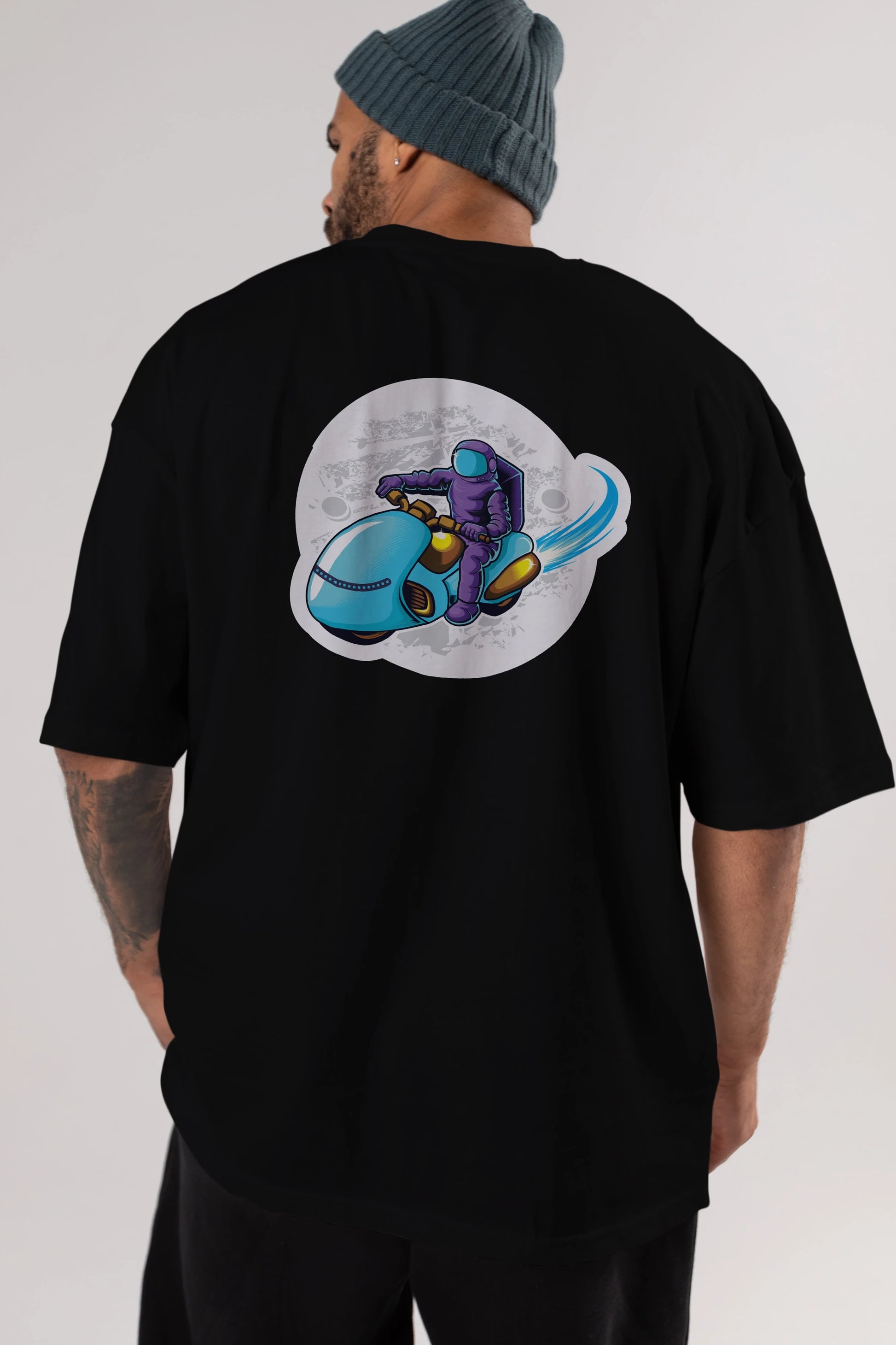 Astrorider in Space Sticker Arka Baskılı Oversize t-shirt Erkek Kadın Unisex