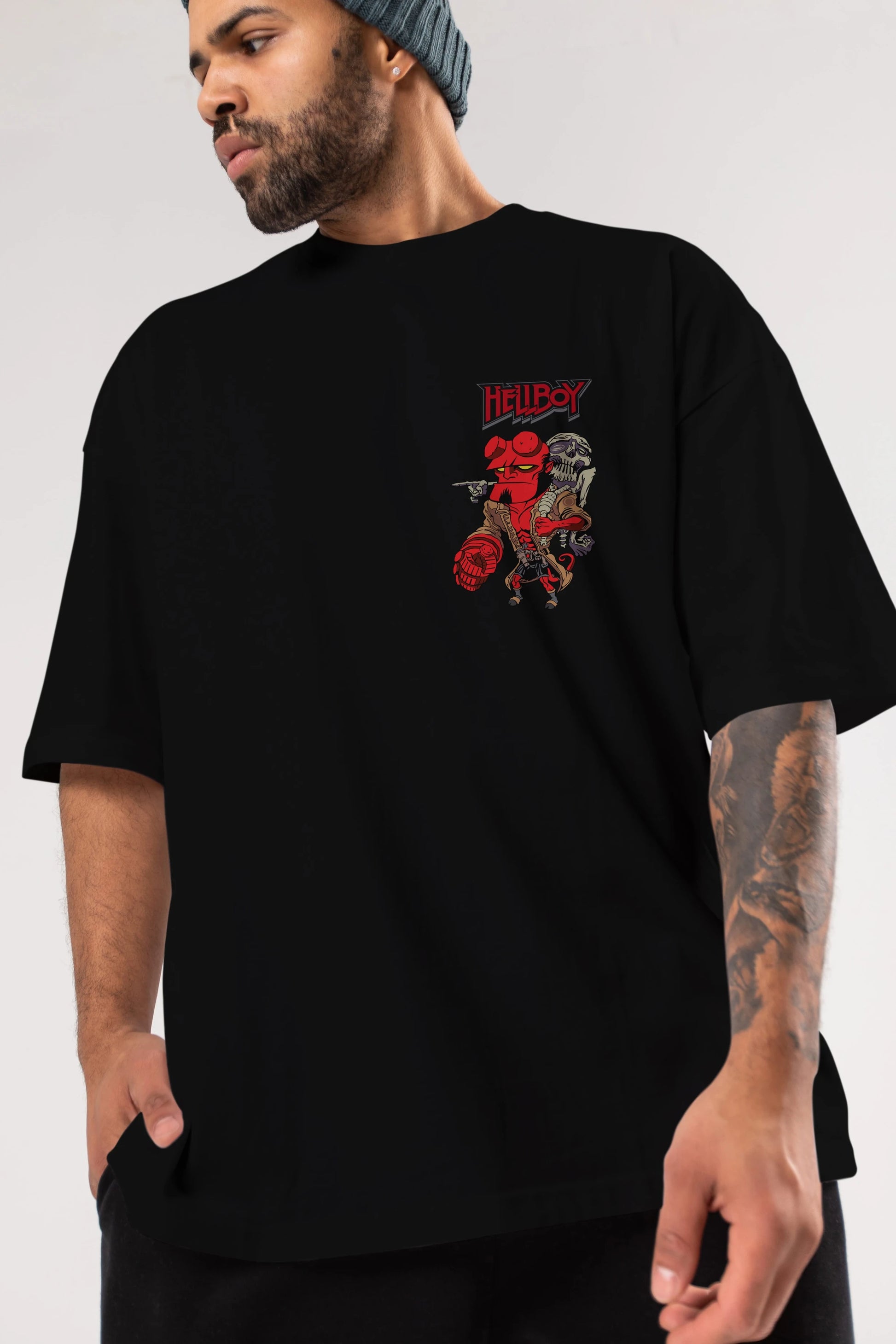 Hellboy (2) Ön Sol Baskılı Oversize t-shirt Erkek Kadın Unisex %100 Pamuk Bisiklet Yaka tişort