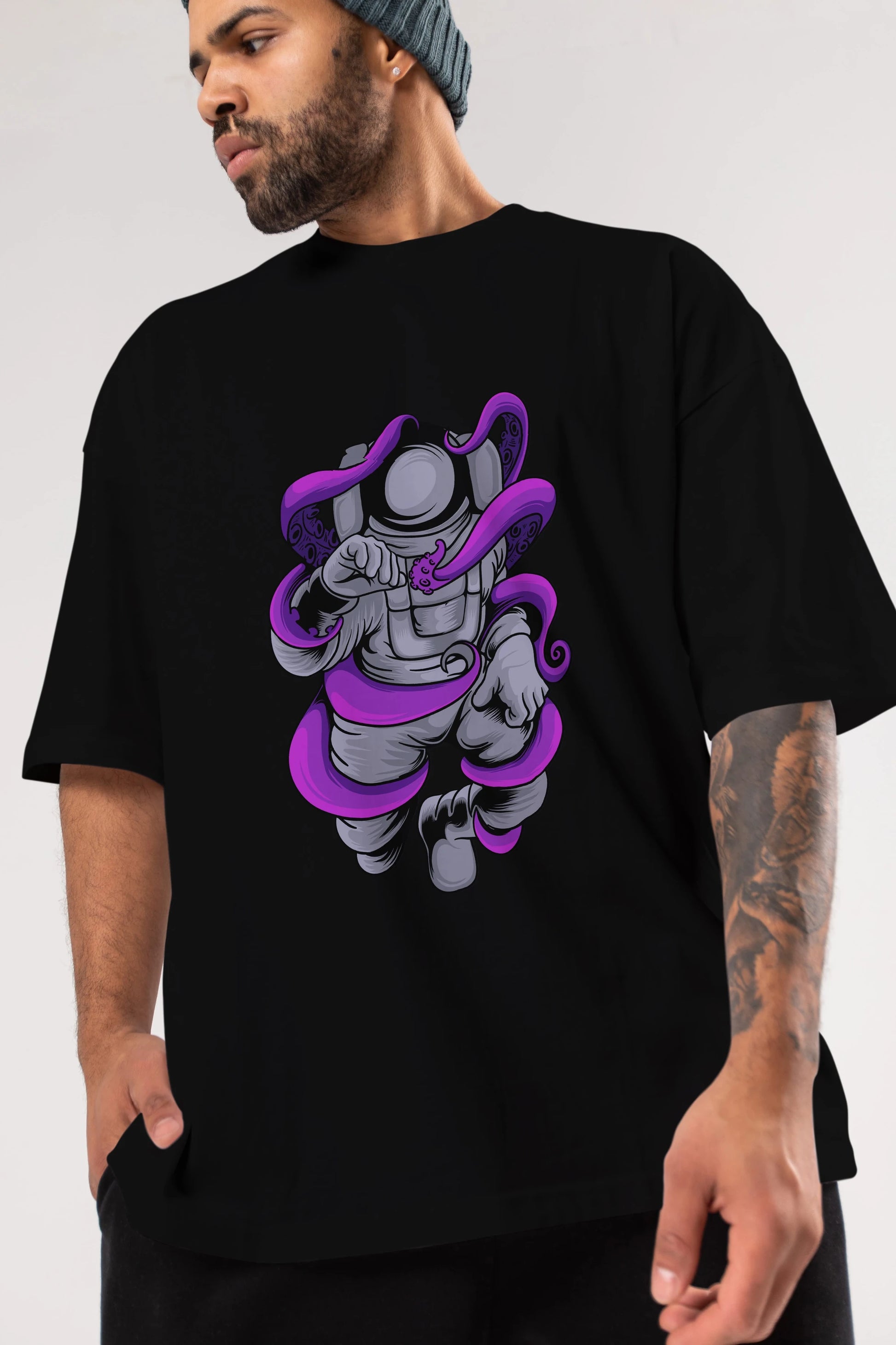 Astronaut fighting octopus Ön Baskılı Oversize t-shirt Erkek Kadın Unisex