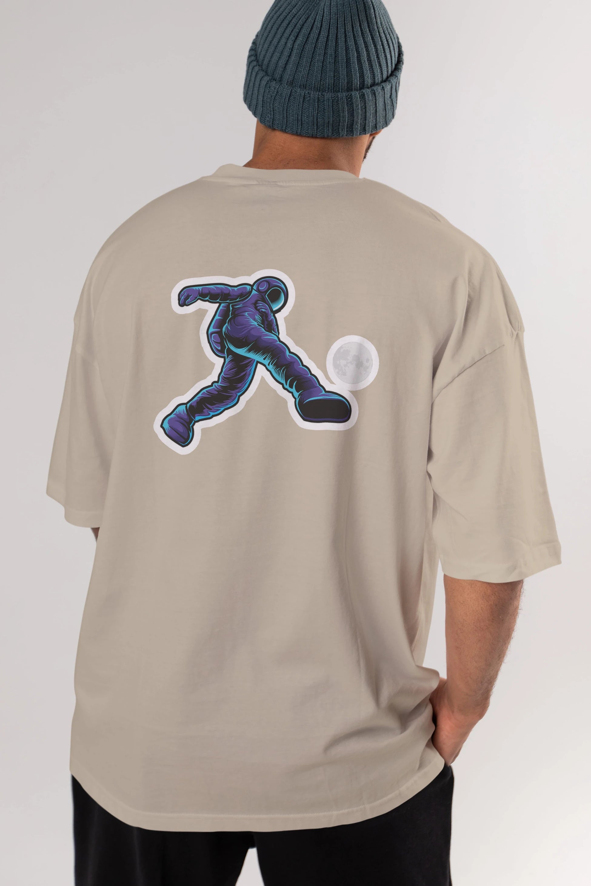 Astroball in Space Sticker Arka Baskılı Oversize t-shirt Erkek Kadın Unisex