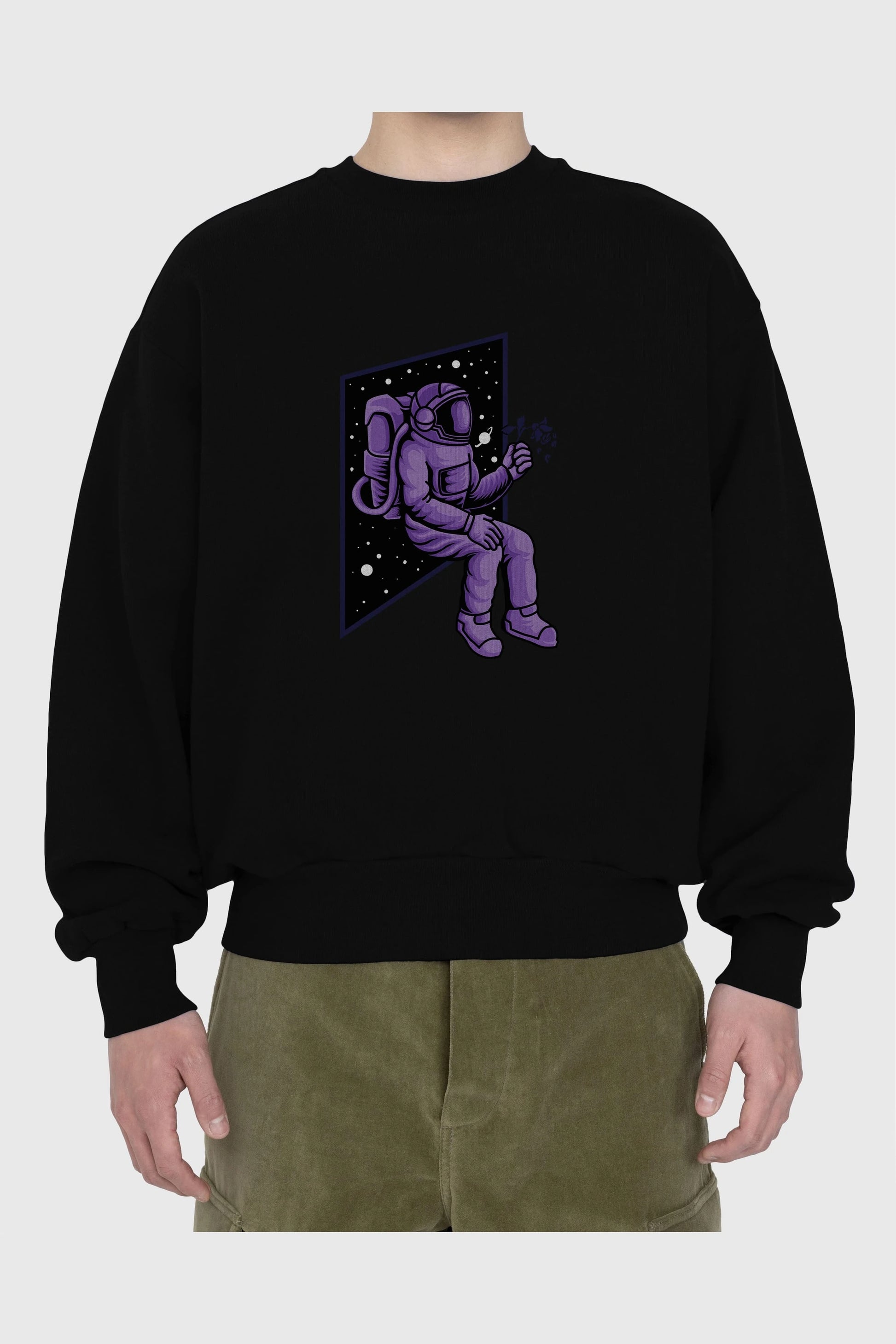 Astronaut holding black rose Ön Baskılı Oversize Sweatshirt Erkek Kadın Unisex