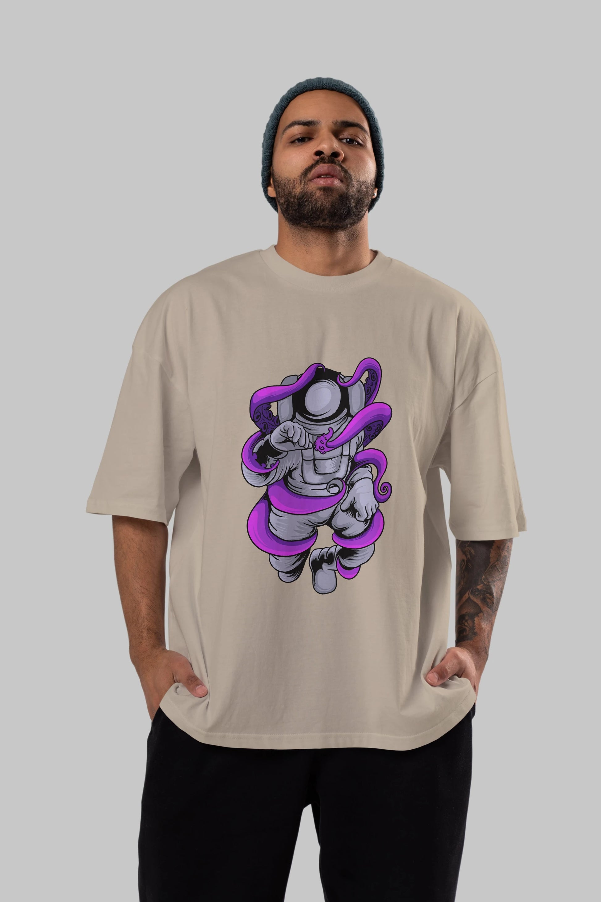 Astronaut fighting octopus Ön Baskılı Oversize t-shirt Erkek Kadın Unisex