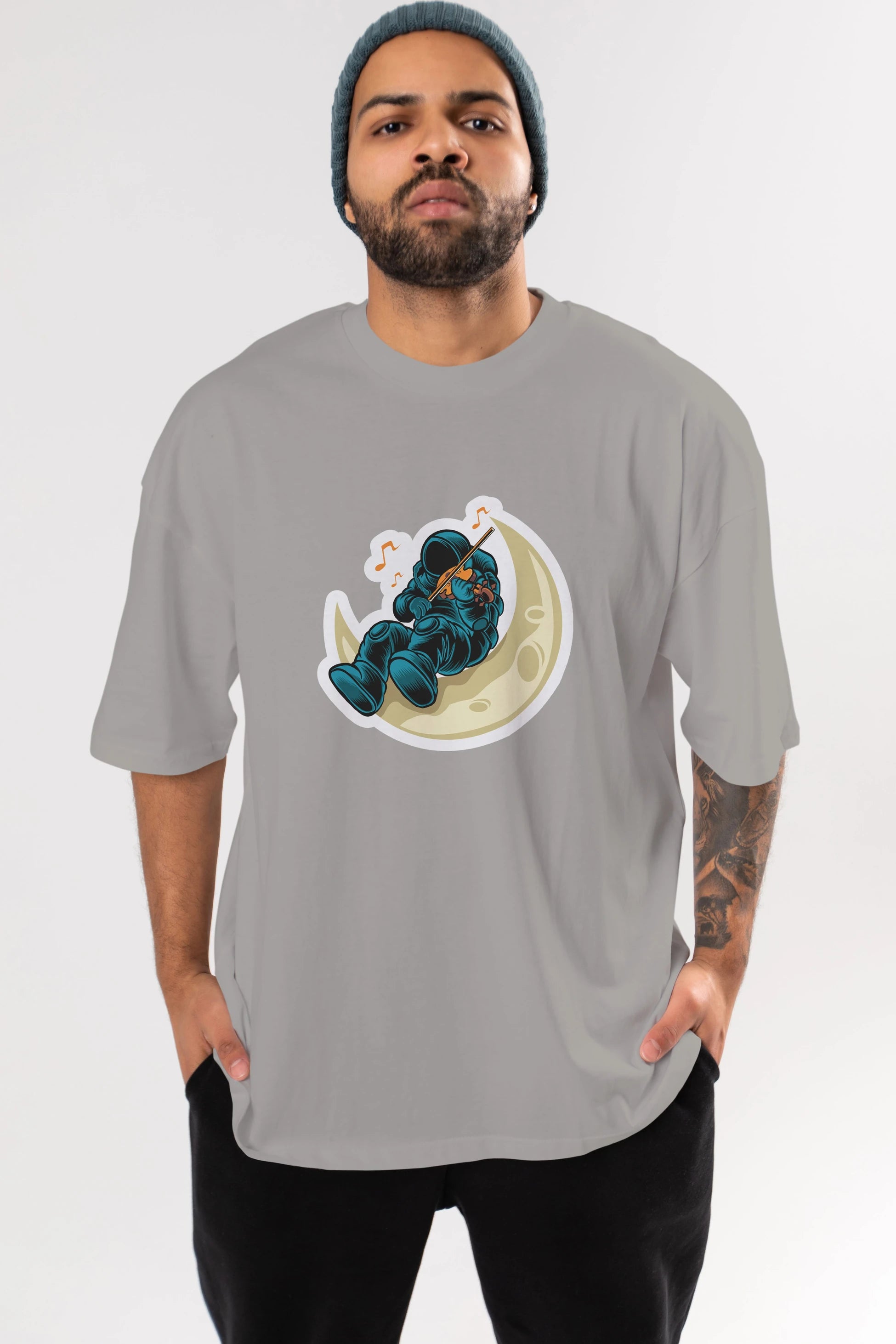 Playing Vionist in Space Sticker Ön Baskılı Oversize t-shirt Erkek Kadın Unisex