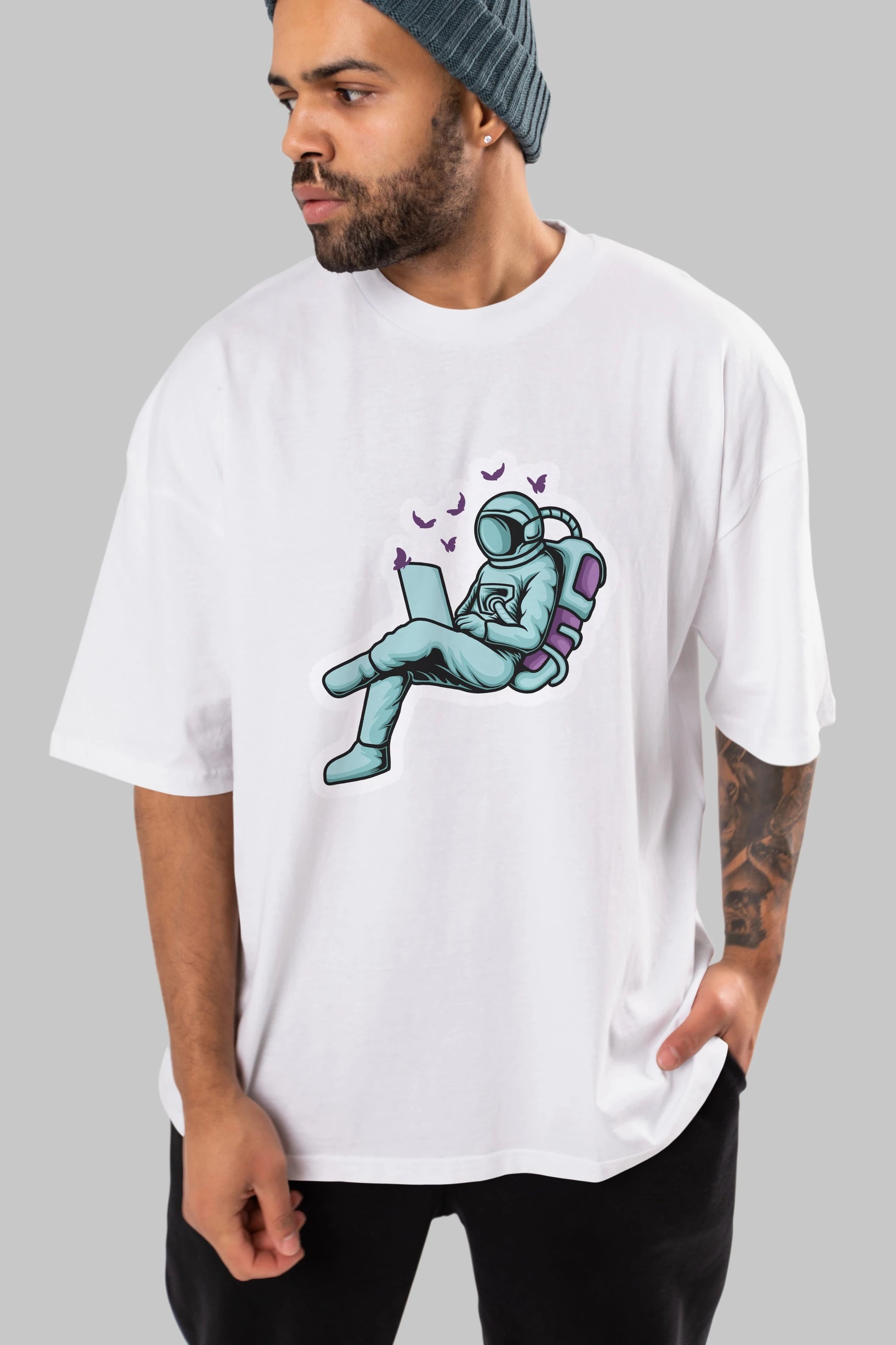 Work with Butterflies in Space Sticker Ön Baskılı Oversize t-shirt Erkek Kadın Unisex