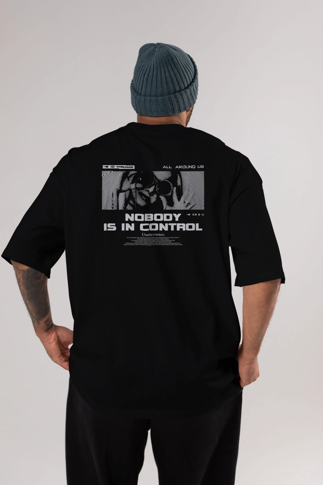 Nobody is in Control Arka Baskılı Oversize t-shirt Erkek Kadın Unisex
