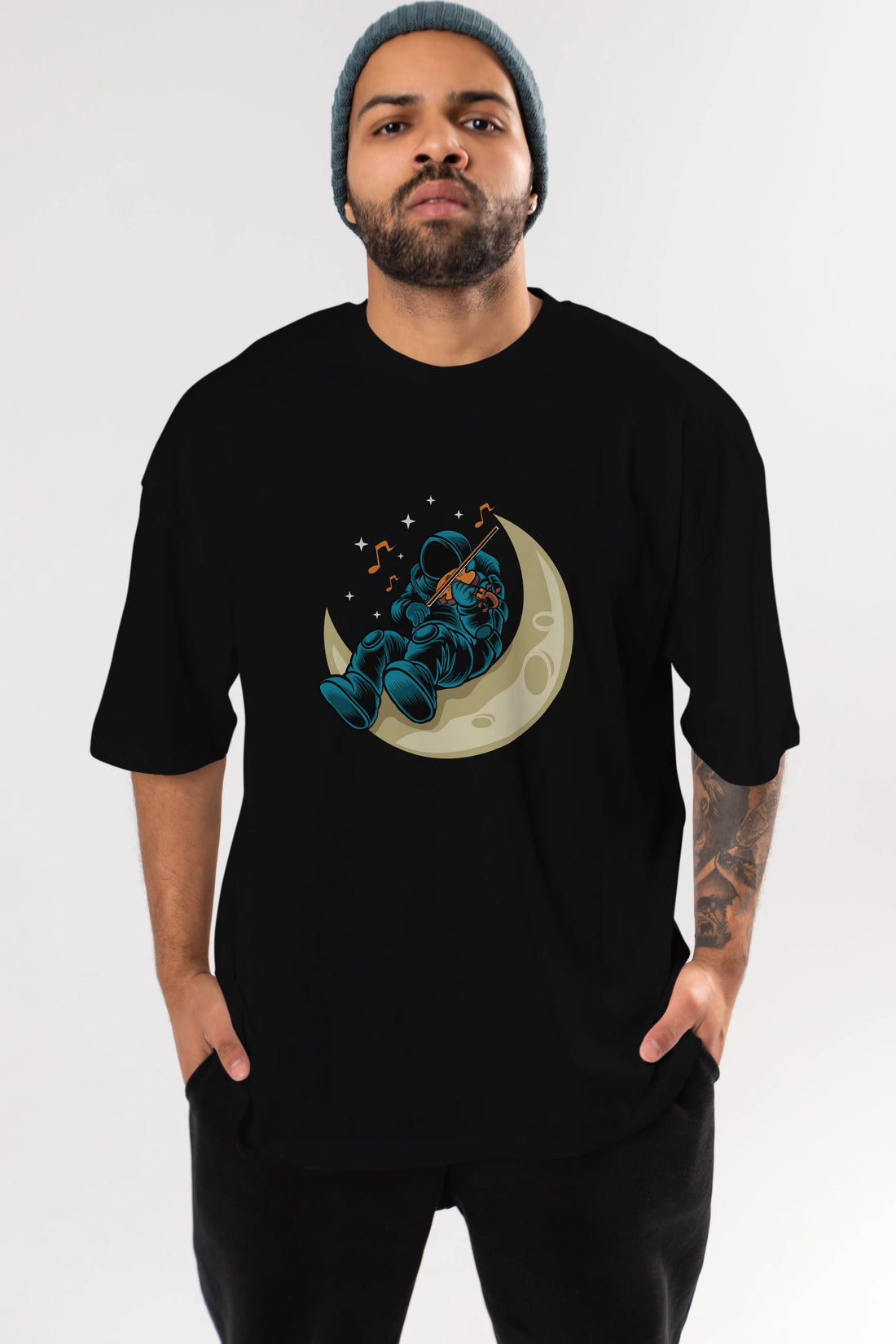 Playing Vionist in Space Ön Baskılı Oversize t-shirt Erkek Kadın Unisex