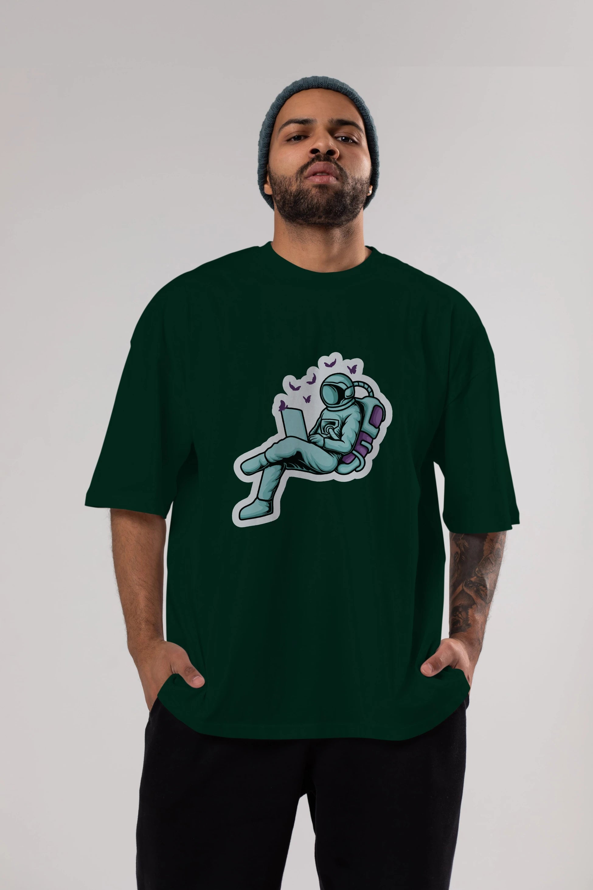 Work with Butterflies in Space Sticker Ön Baskılı Oversize t-shirt Erkek Kadın Unisex