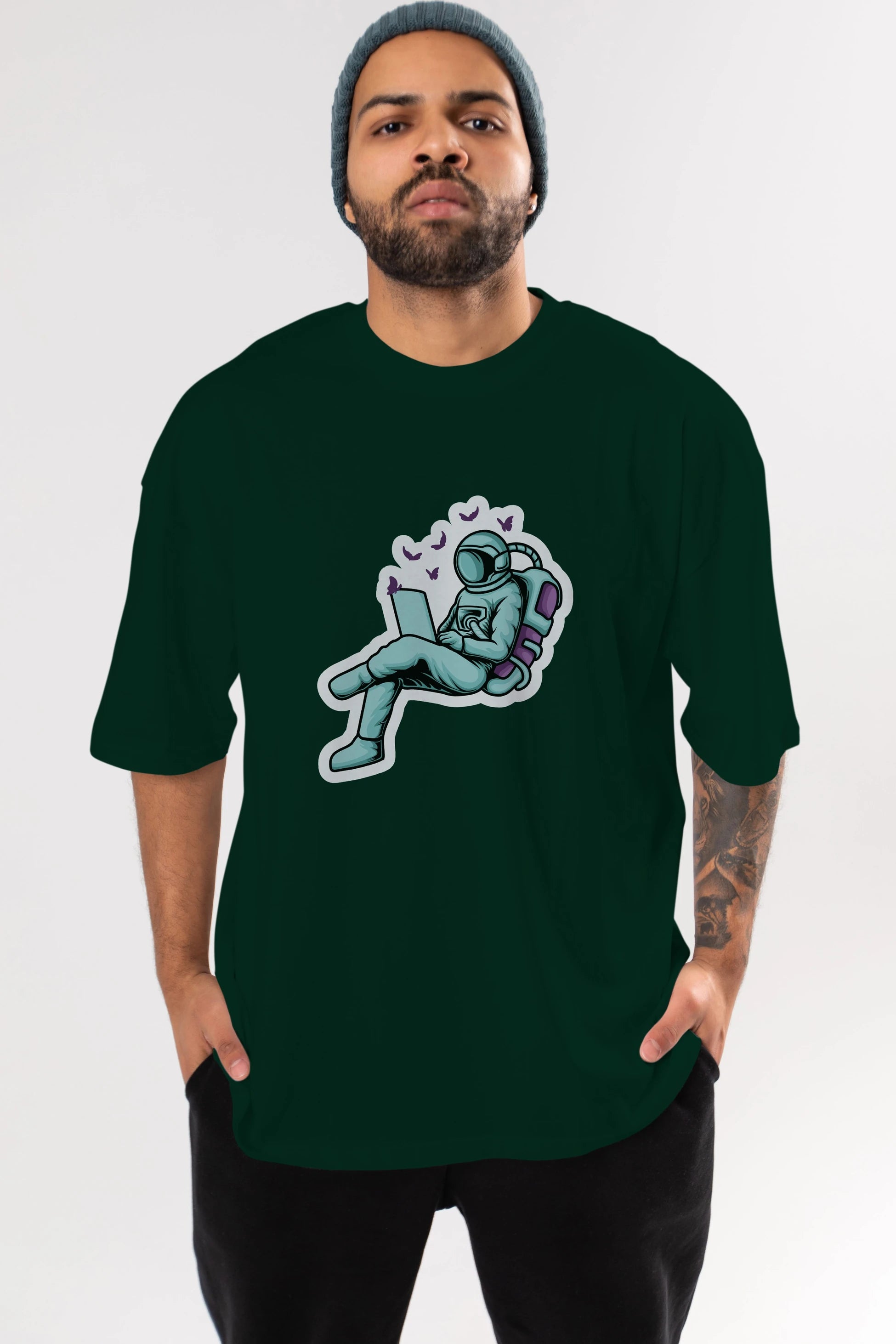 Work with Butterflies in Space Sticker Ön Baskılı Oversize t-shirt Erkek Kadın Unisex