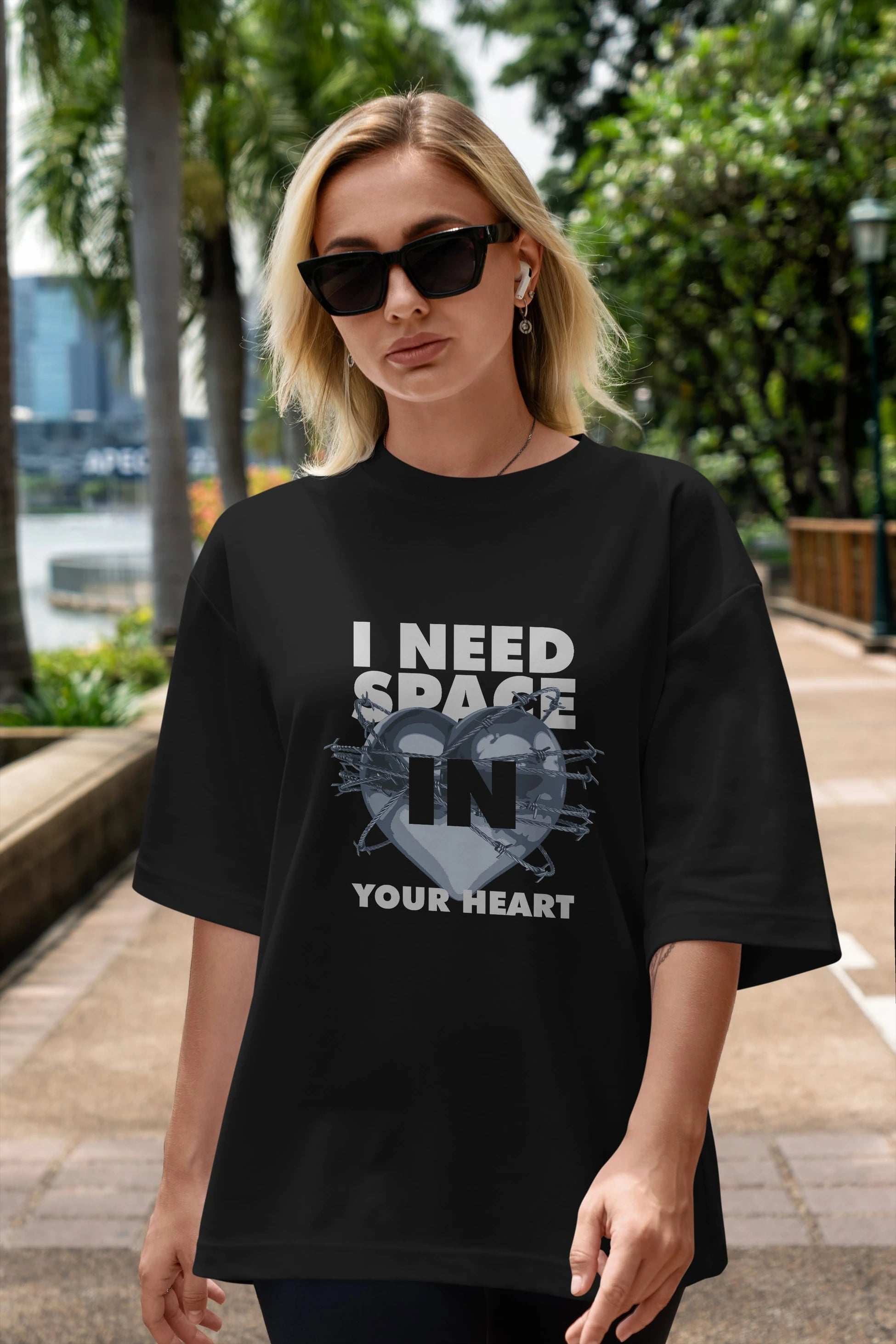 I Need Space Your Heart Ön Baskılı Oversize t-shirt Erkek Kadın Unisex