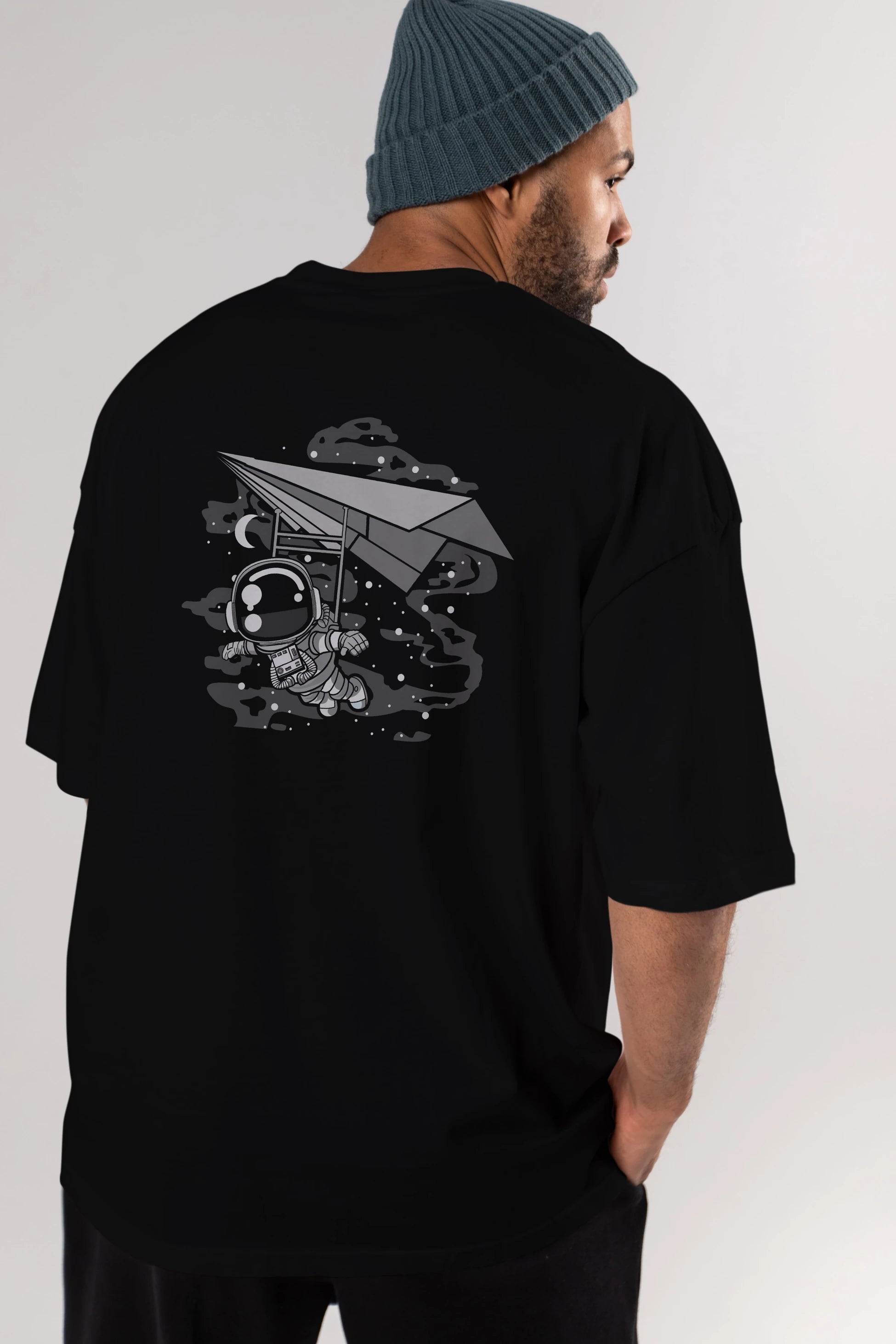Astronaut Flying Arka Baskılı Oversize t-shirt Erkek Kadın Unisex