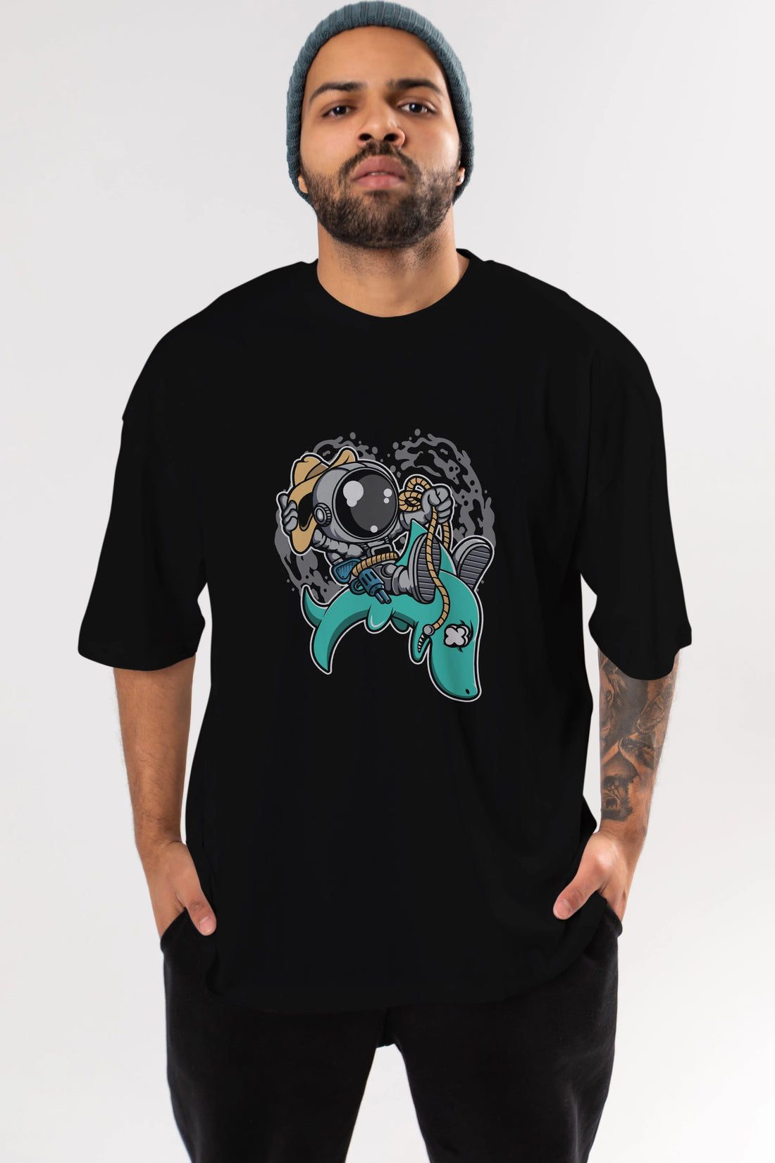 Astronaut Riding Shark Ön Baskılı Oversize t-shirt Erkek Kadın Unisex