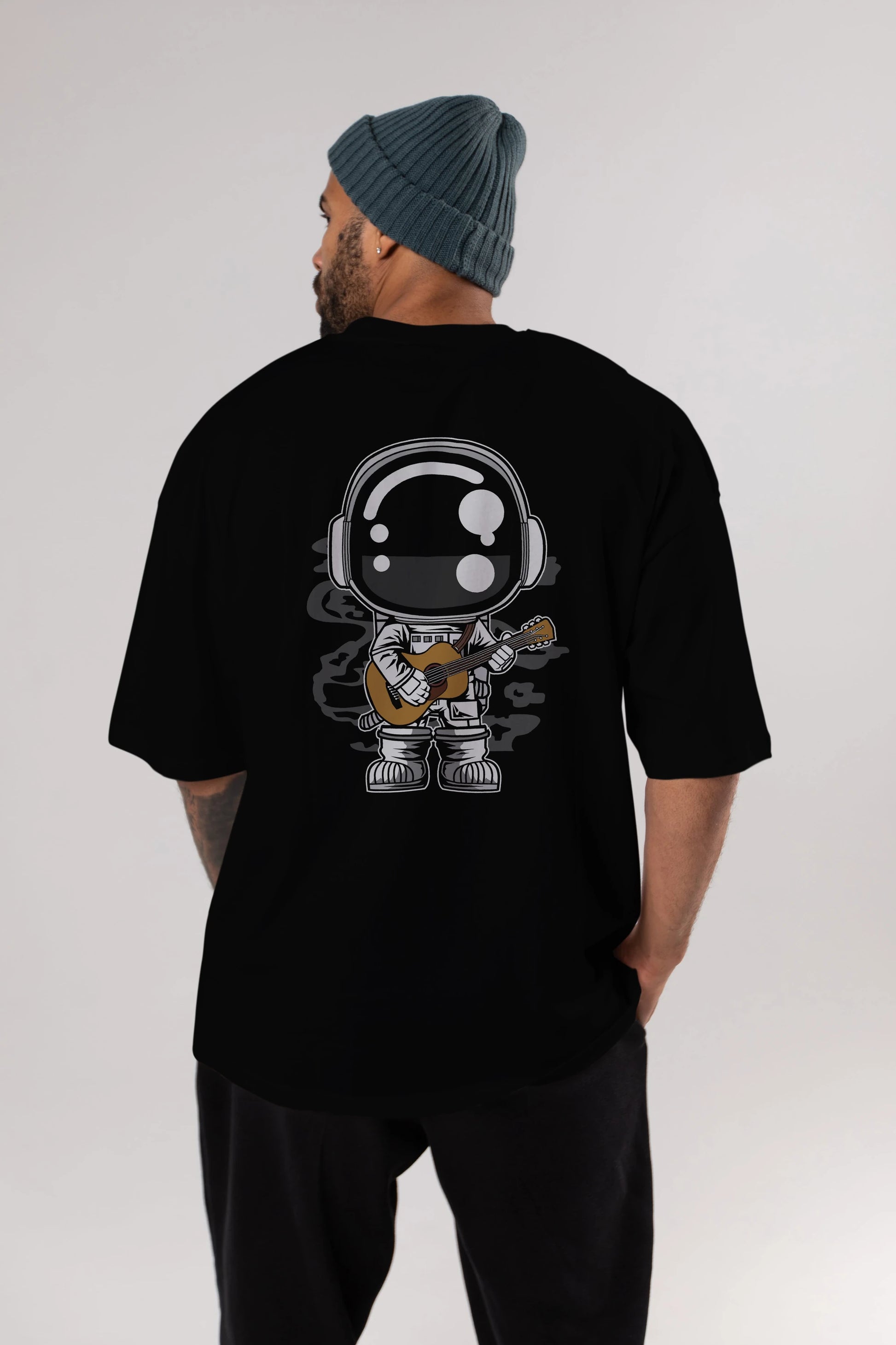 Astronaut Acoustic Guitar Arka Baskılı Oversize t-shirt Erkek Kadın Unisex