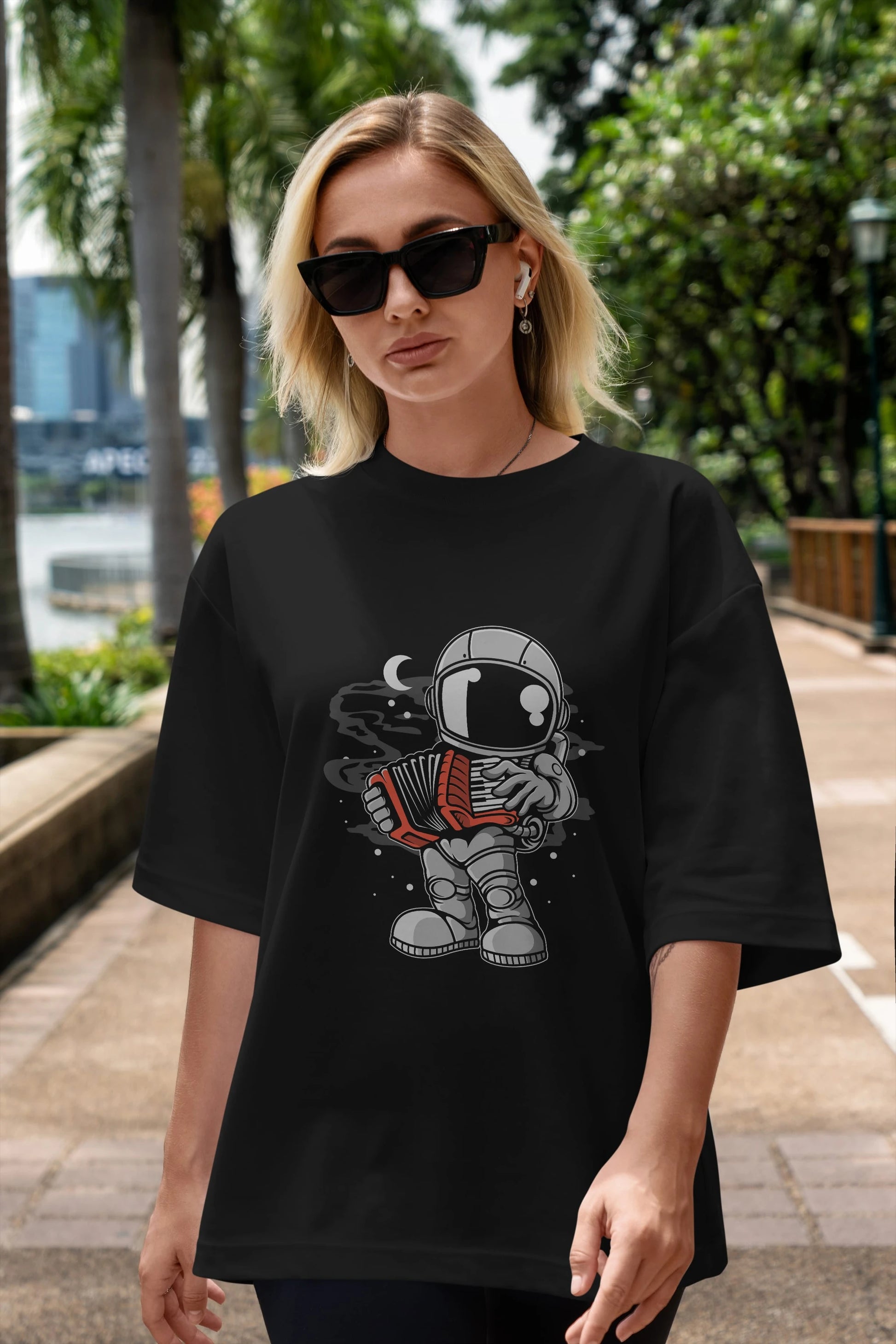Astronaut Accordion Ön Baskılı Oversize t-shirt Erkek Kadın Unisex