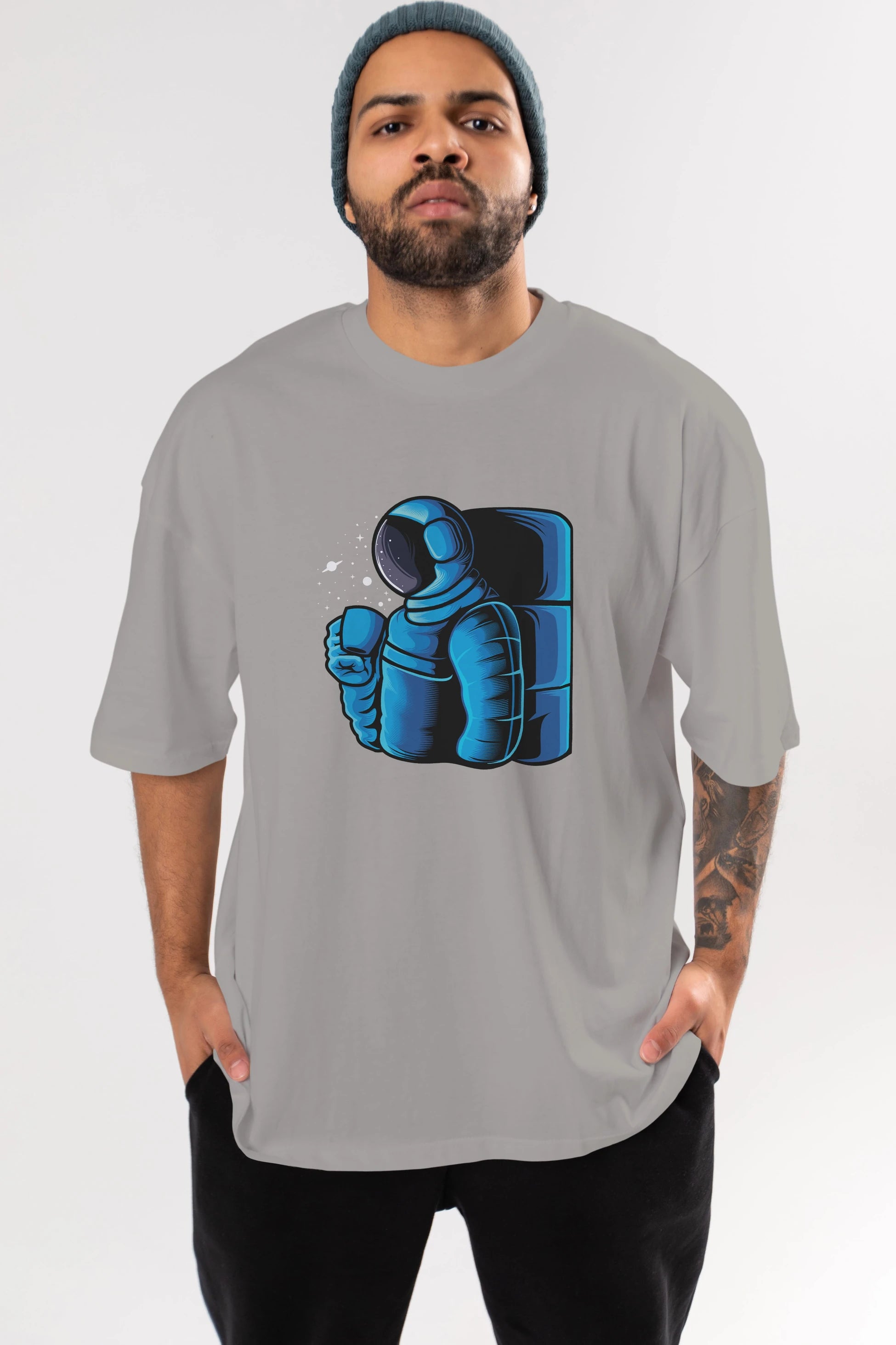 Drinking coffee in space Ön Baskılı Oversize t-shirt Erkek Kadın Unisex