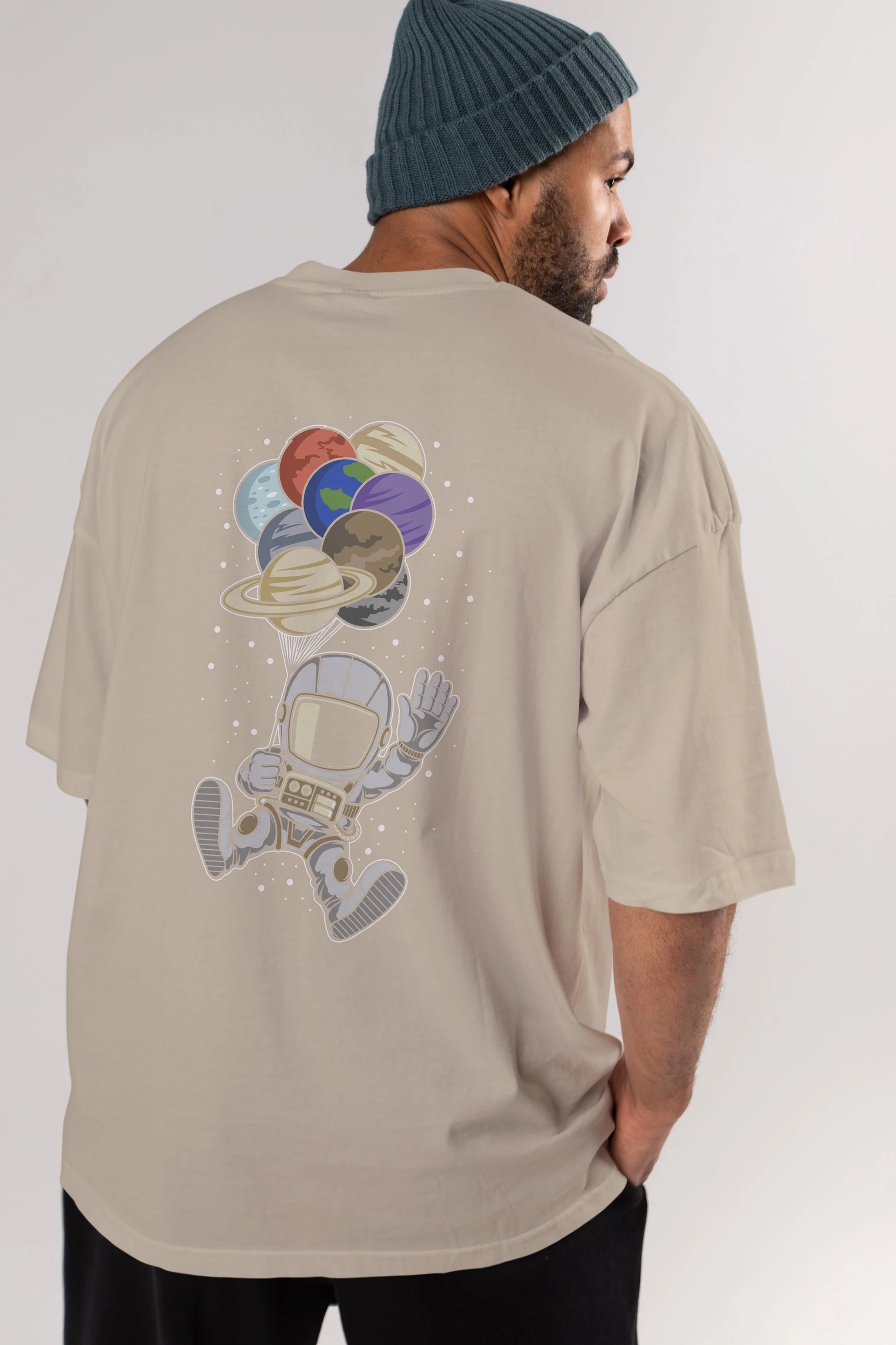 Astronaut Baloon Planets Arka Baskılı Oversize t-shirt Erkek Kadın Unisex