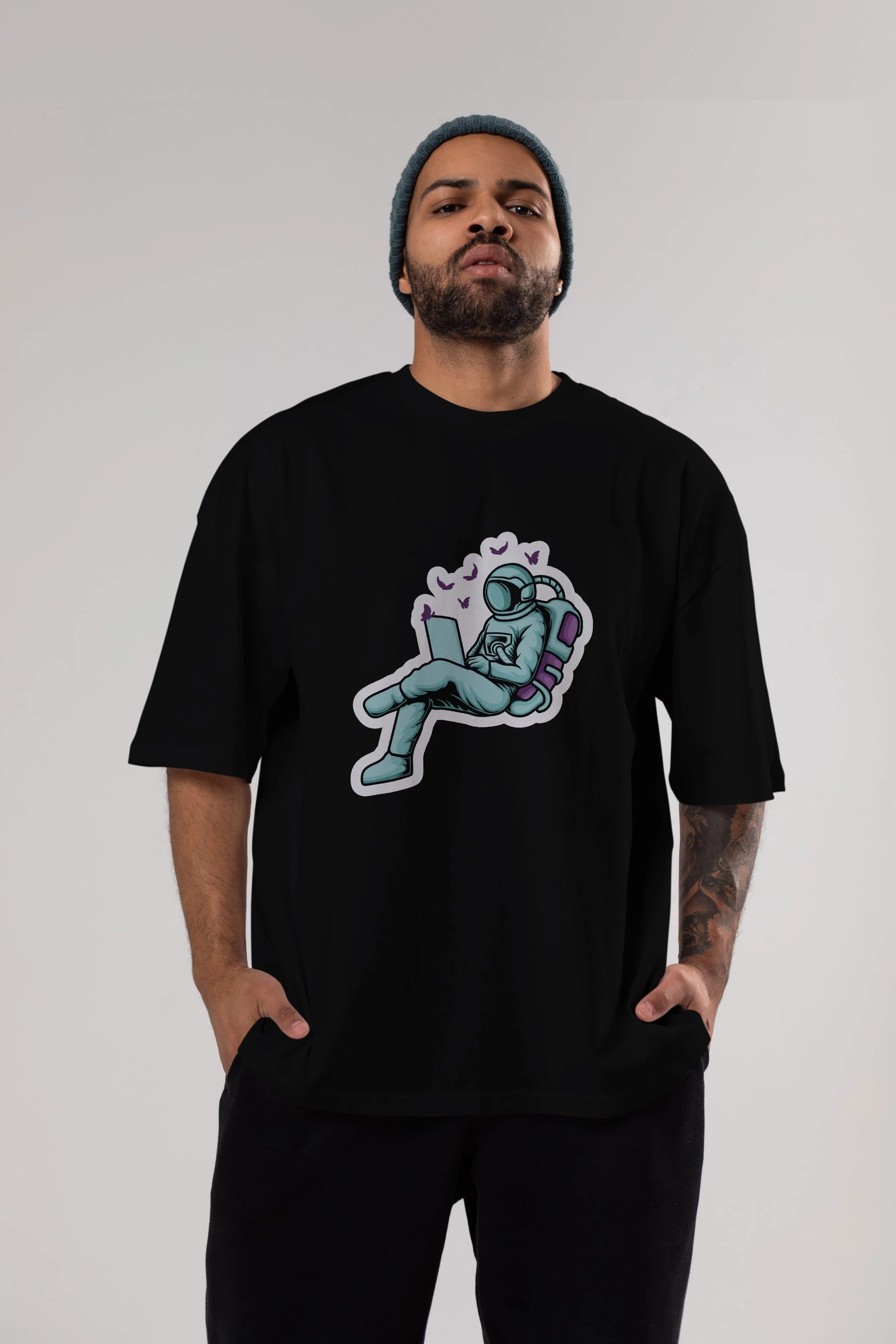 Work with Butterflies in Space Sticker Ön Baskılı Oversize t-shirt Erkek Kadın Unisex