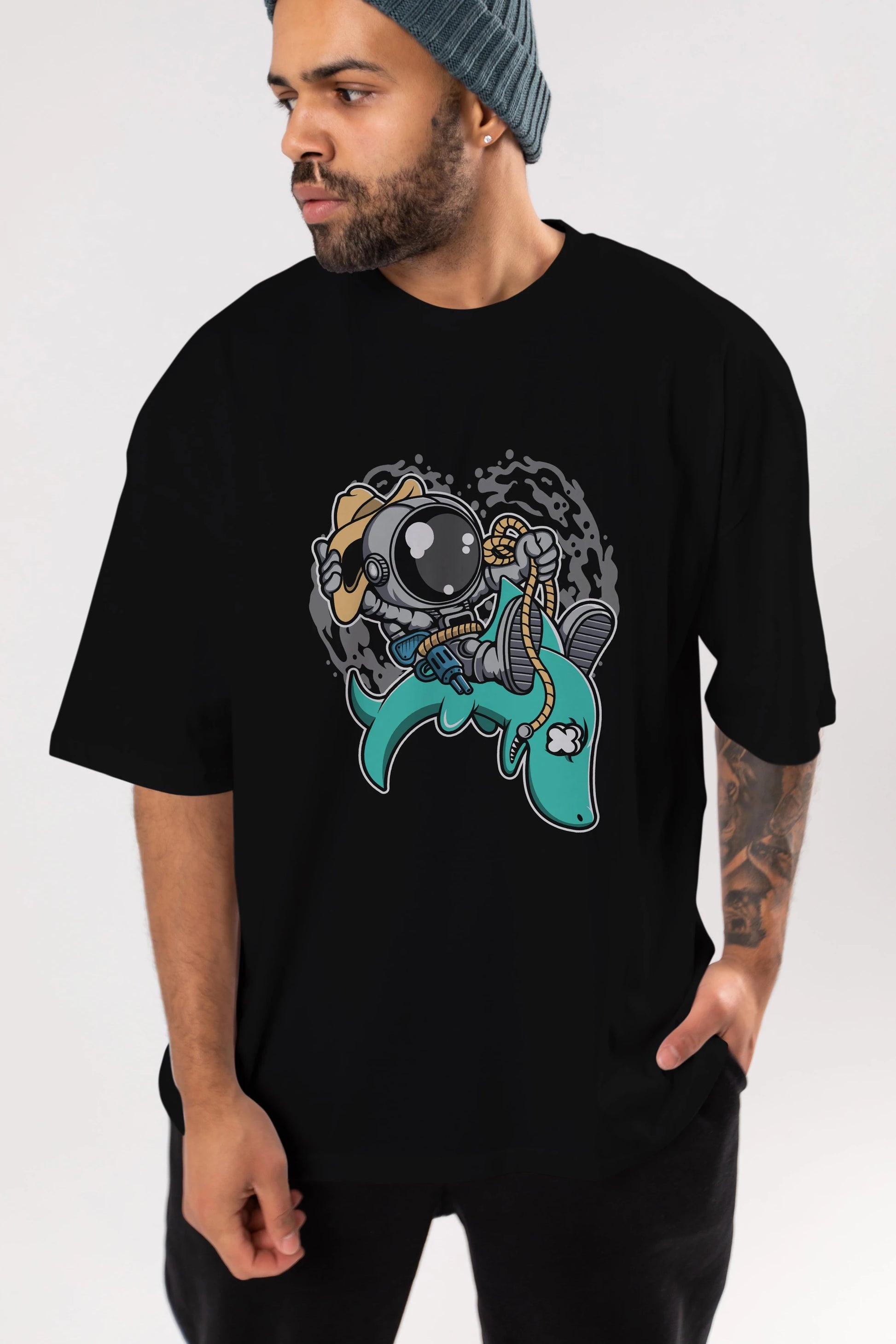 Astronaut Riding Shark Ön Baskılı Oversize t-shirt Erkek Kadın Unisex