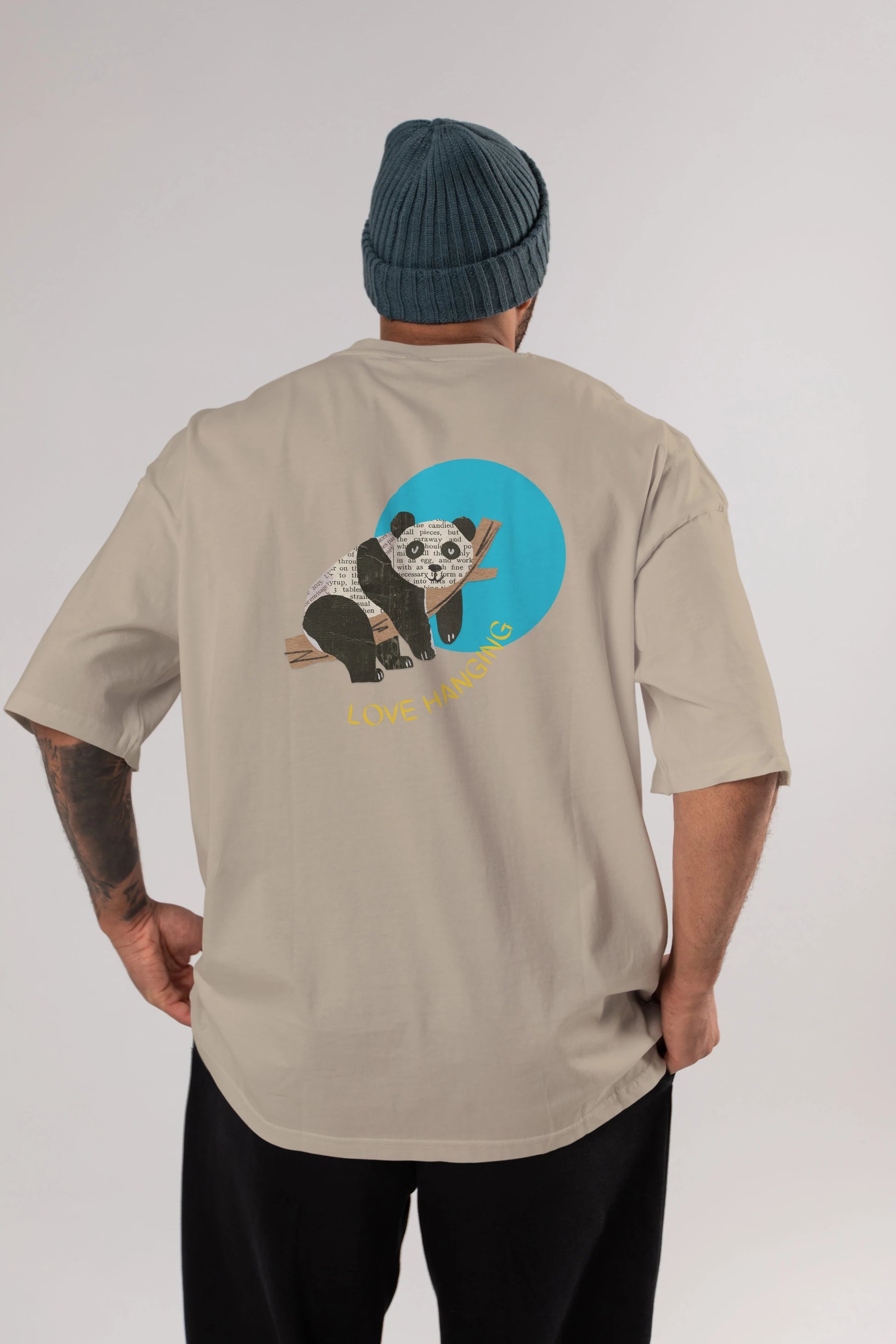 Panda Love Hanging Arka Baskılı Oversize t-shirt Erkek Kadın Unisex