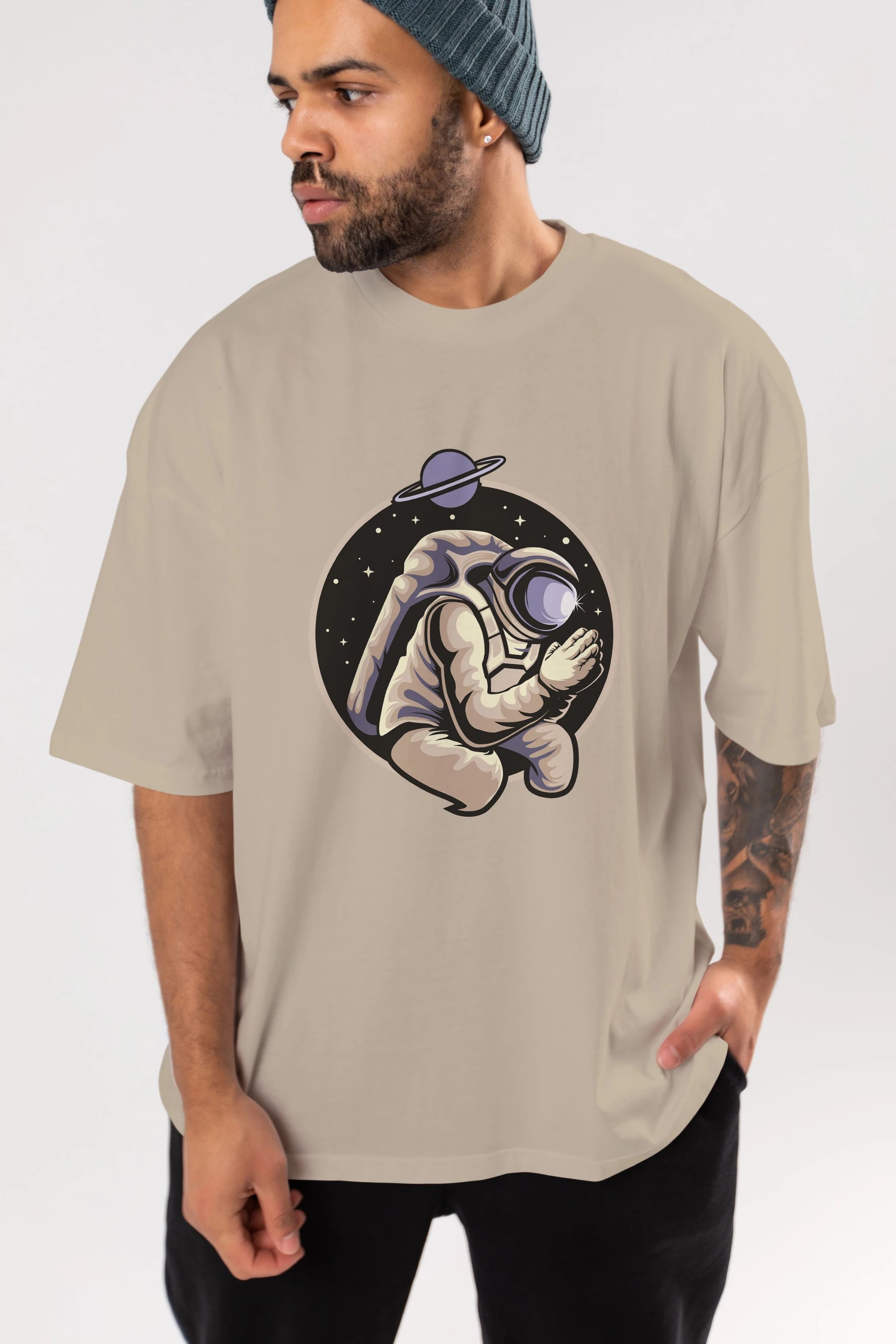 Astronaut Praying Ön Baskılı Oversize t-shirt Erkek Kadın Unisex