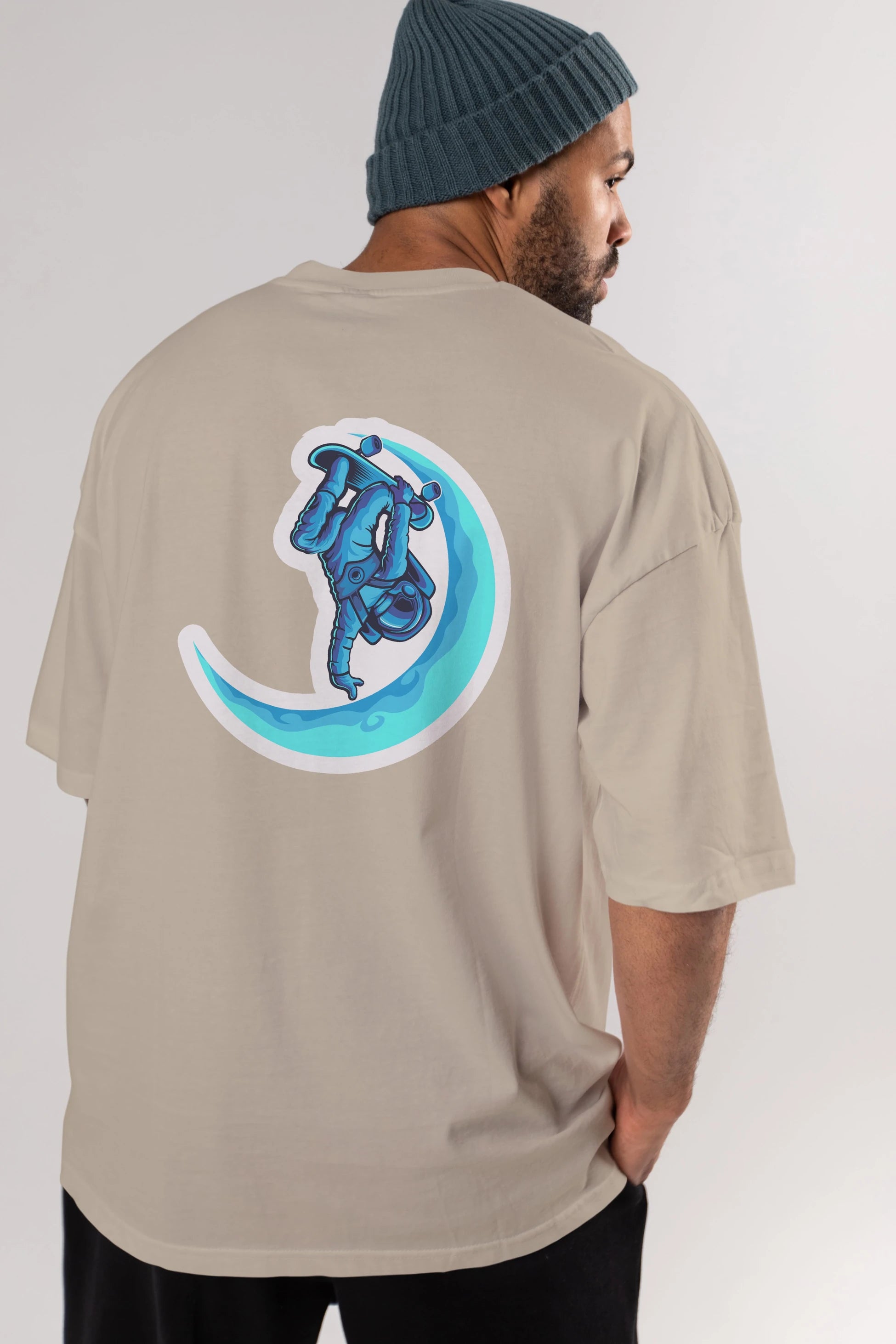 Skating on the moon sticker Arka Baskılı Oversize t-shirt Erkek Kadın Unisex