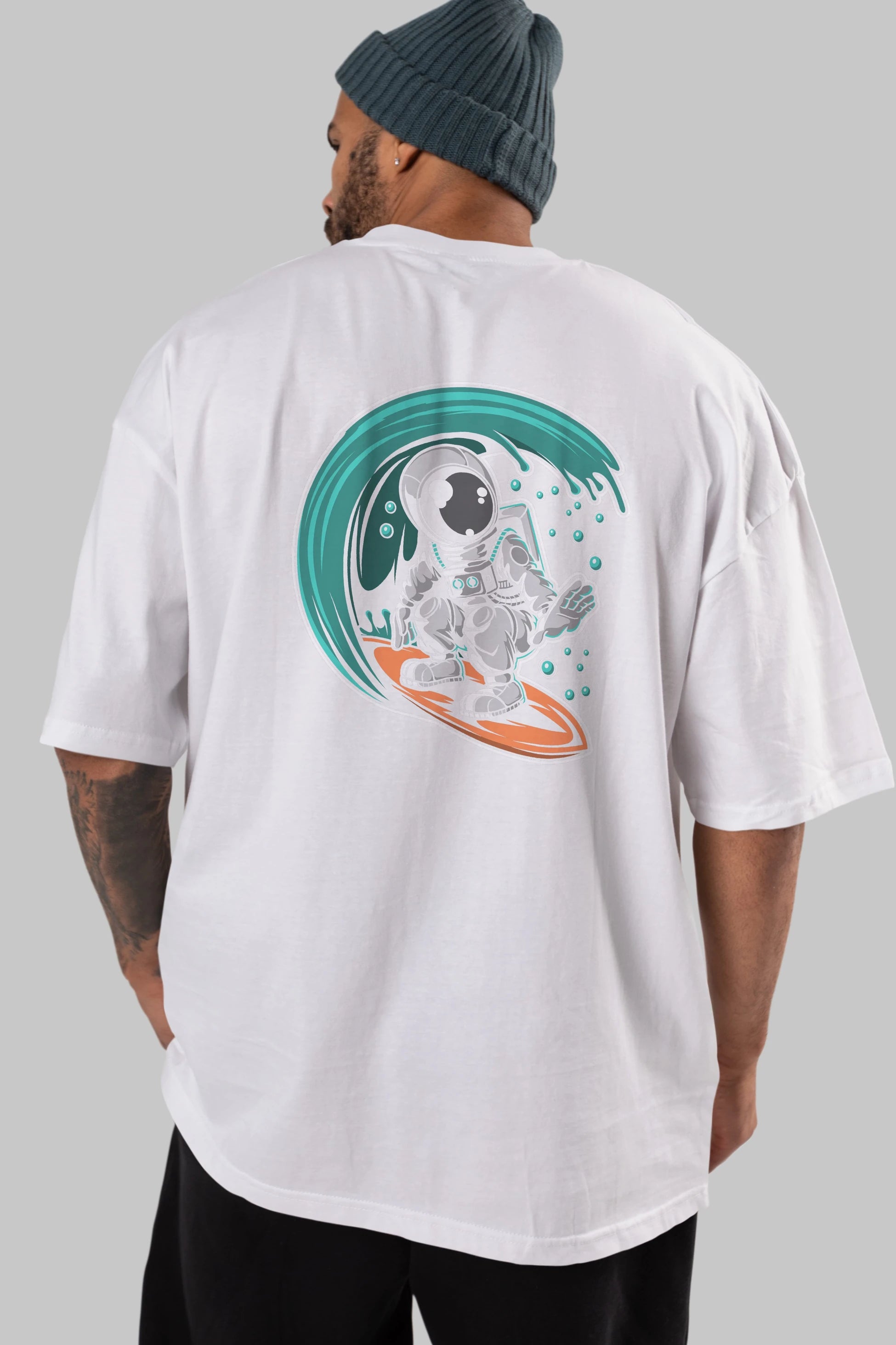 Astronaut Surfing Arka Baskılı Oversize t-shirt Erkek Kadın Unisex