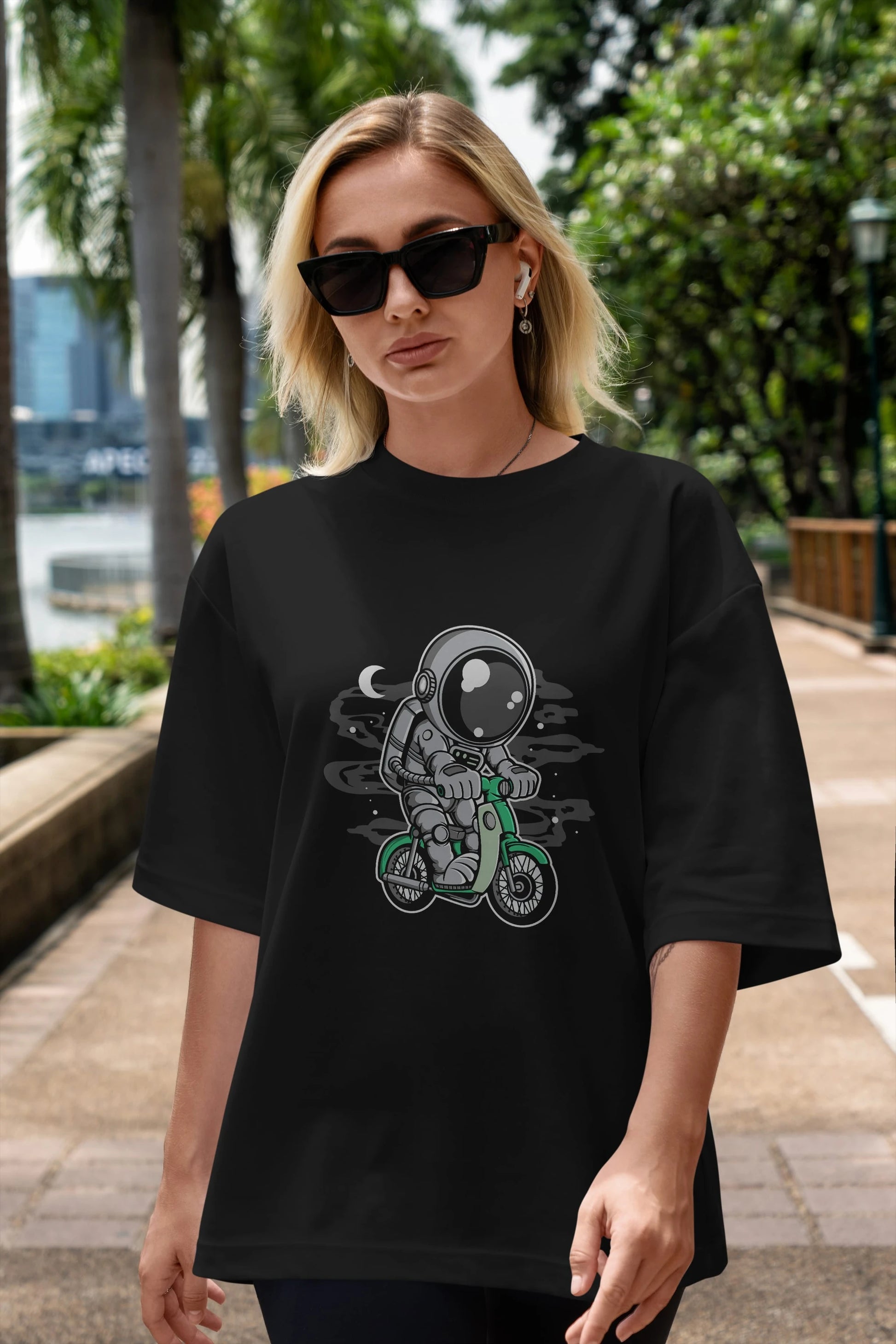 Astronaut Classic Motorbike Ön Baskılı Oversize t-shirt Erkek Kadın Unisex
