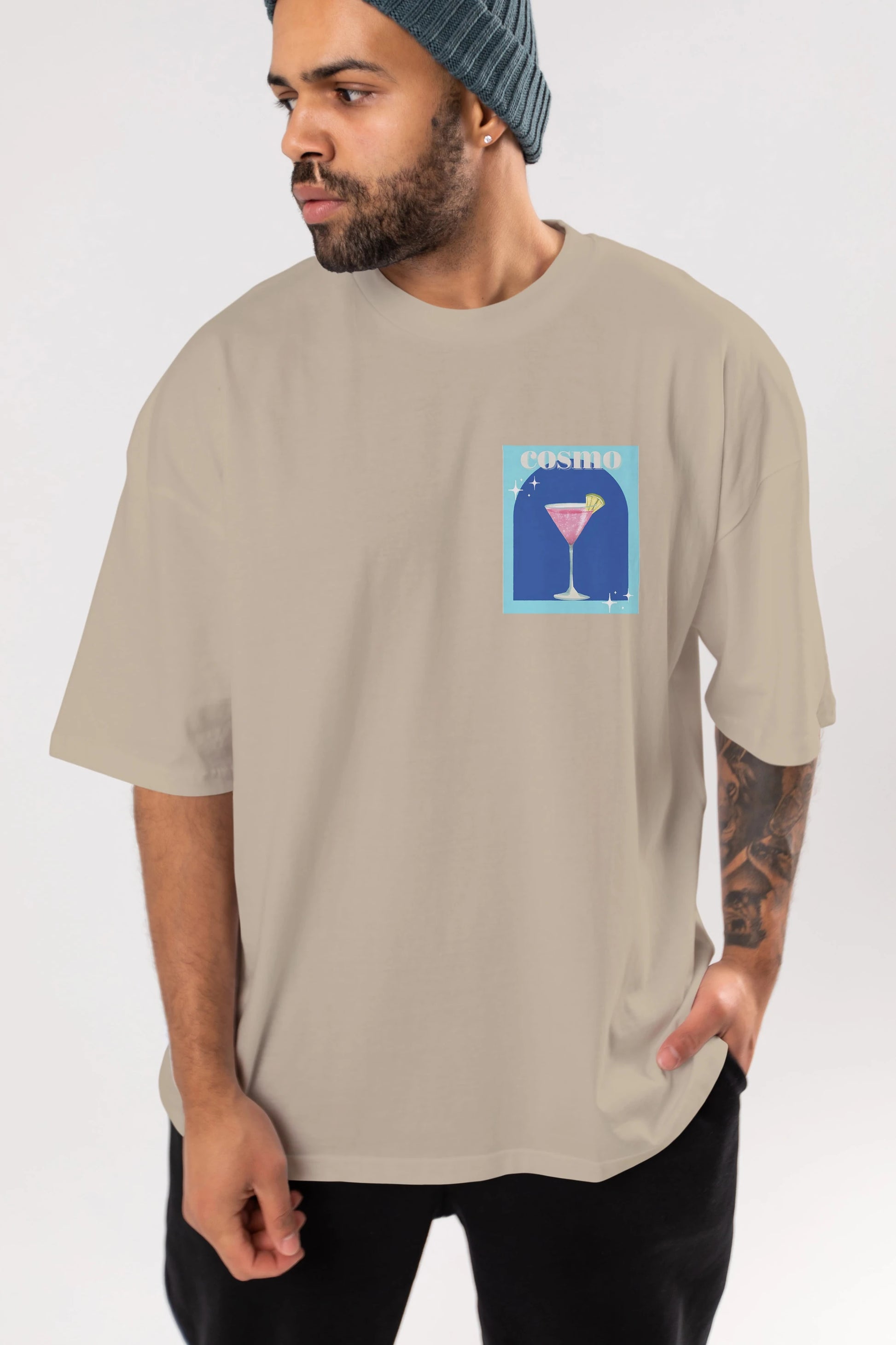 Cosmopolitan 2 Ön Sol Baskılı Oversize t-shirt Erkek Kadın Unisex %100 Pamuk Bisiklet Yaka tişort