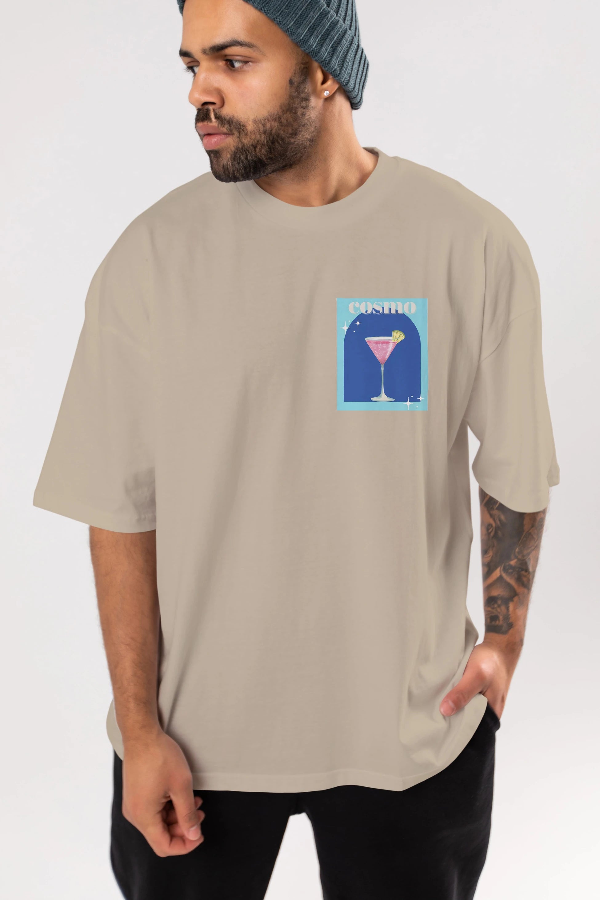 Cosmopolitan 2 Ön Sol Baskılı Oversize t-shirt Erkek Kadın Unisex %100 Pamuk Bisiklet Yaka tişort
