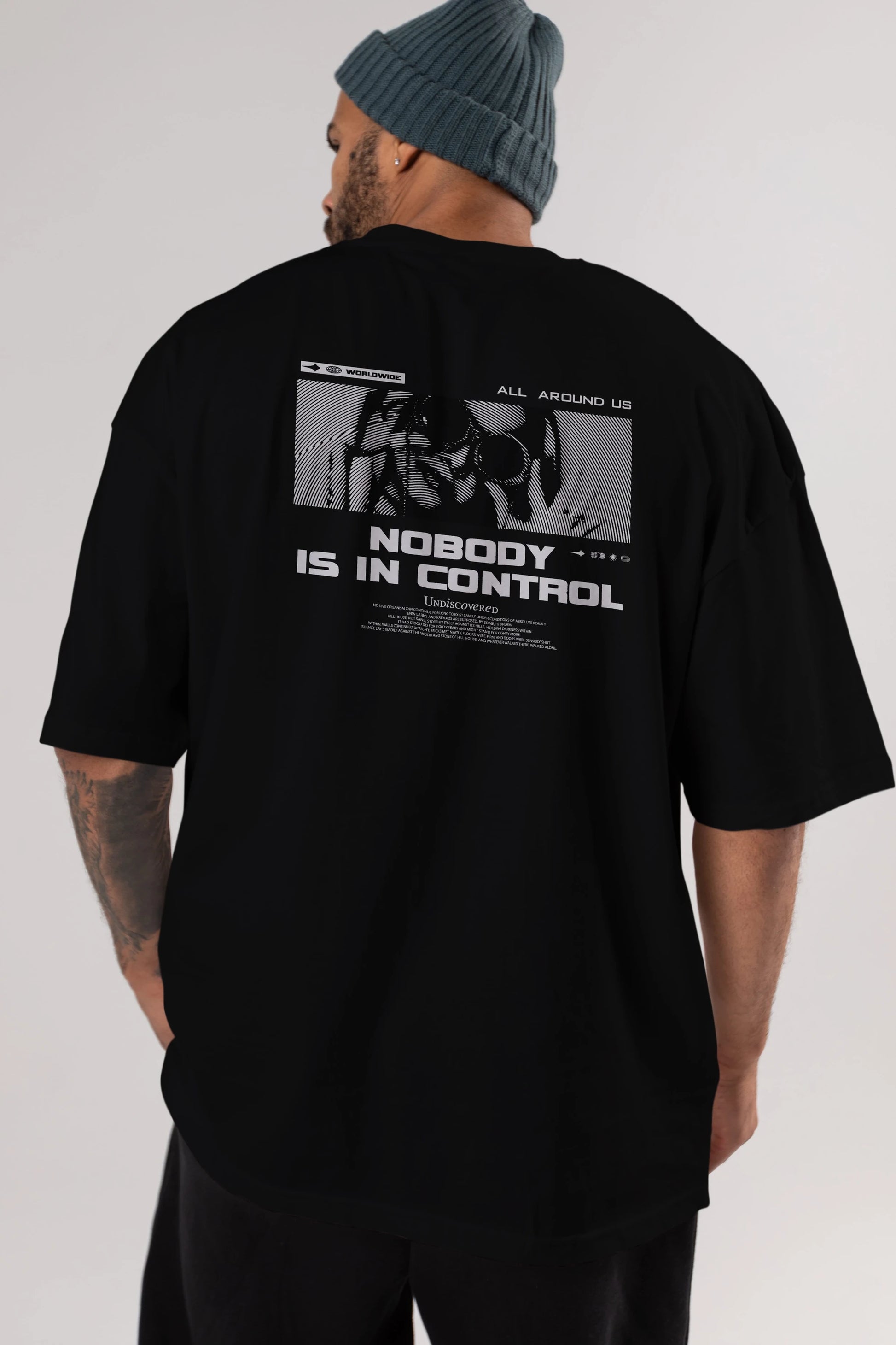Nobody is in Control Arka Baskılı Oversize t-shirt Erkek Kadın Unisex