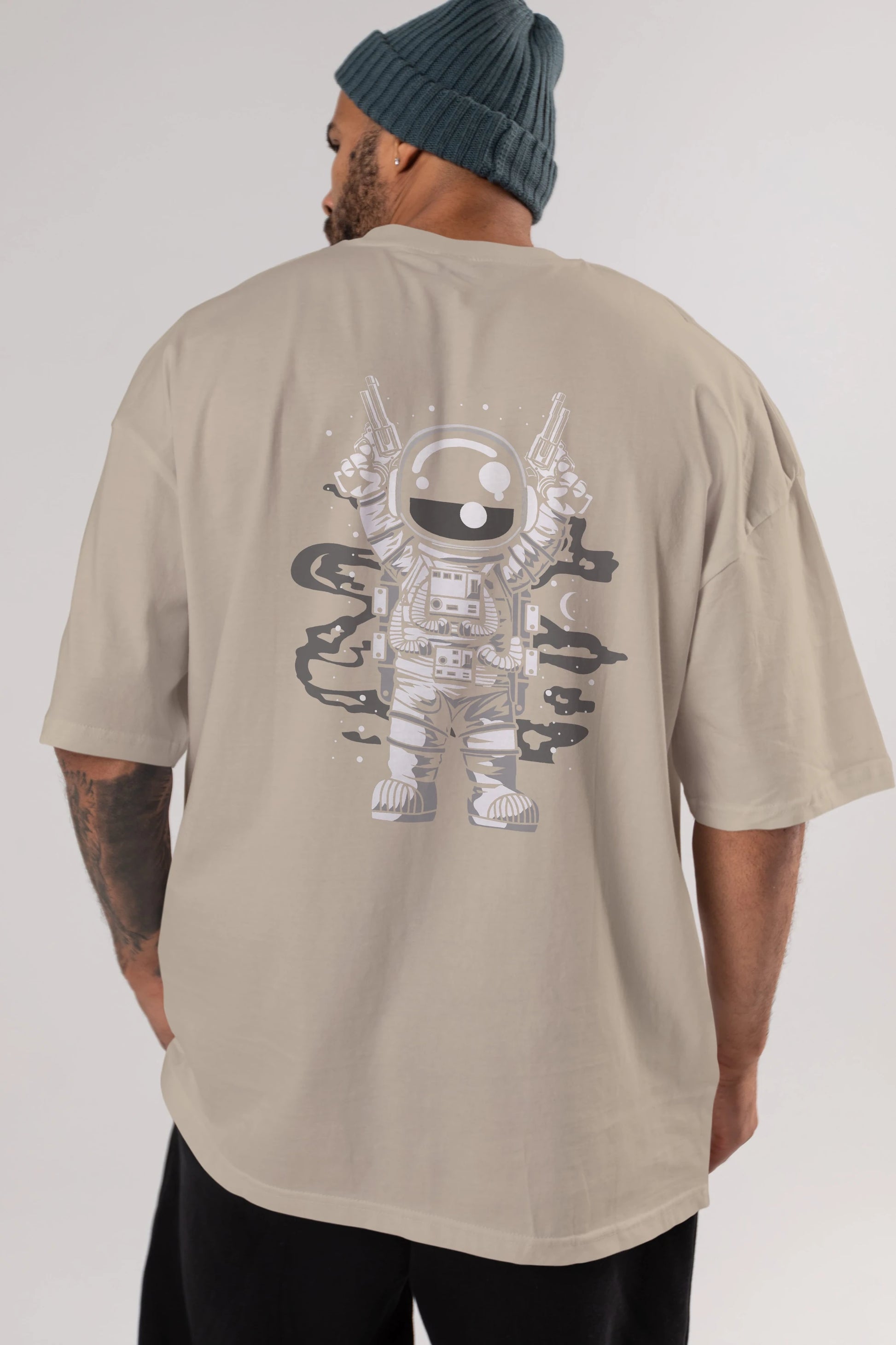 Astronaut Gun Arka Baskılı Oversize t-shirt Erkek Kadın Unisex