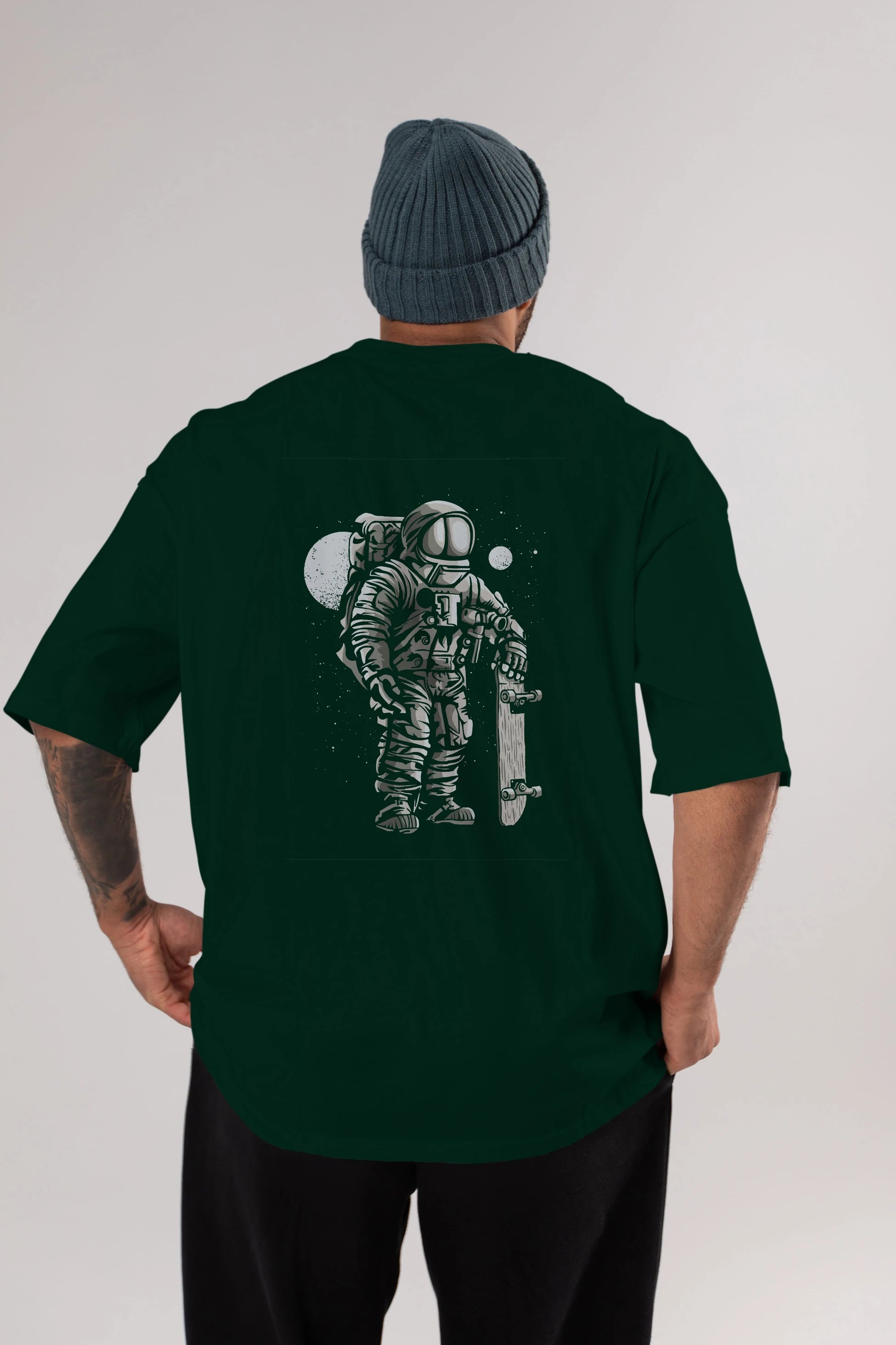 Astronaut Skater Arka Baskılı Oversize t-shirt Erkek Kadın Unisex %100 Pamuk