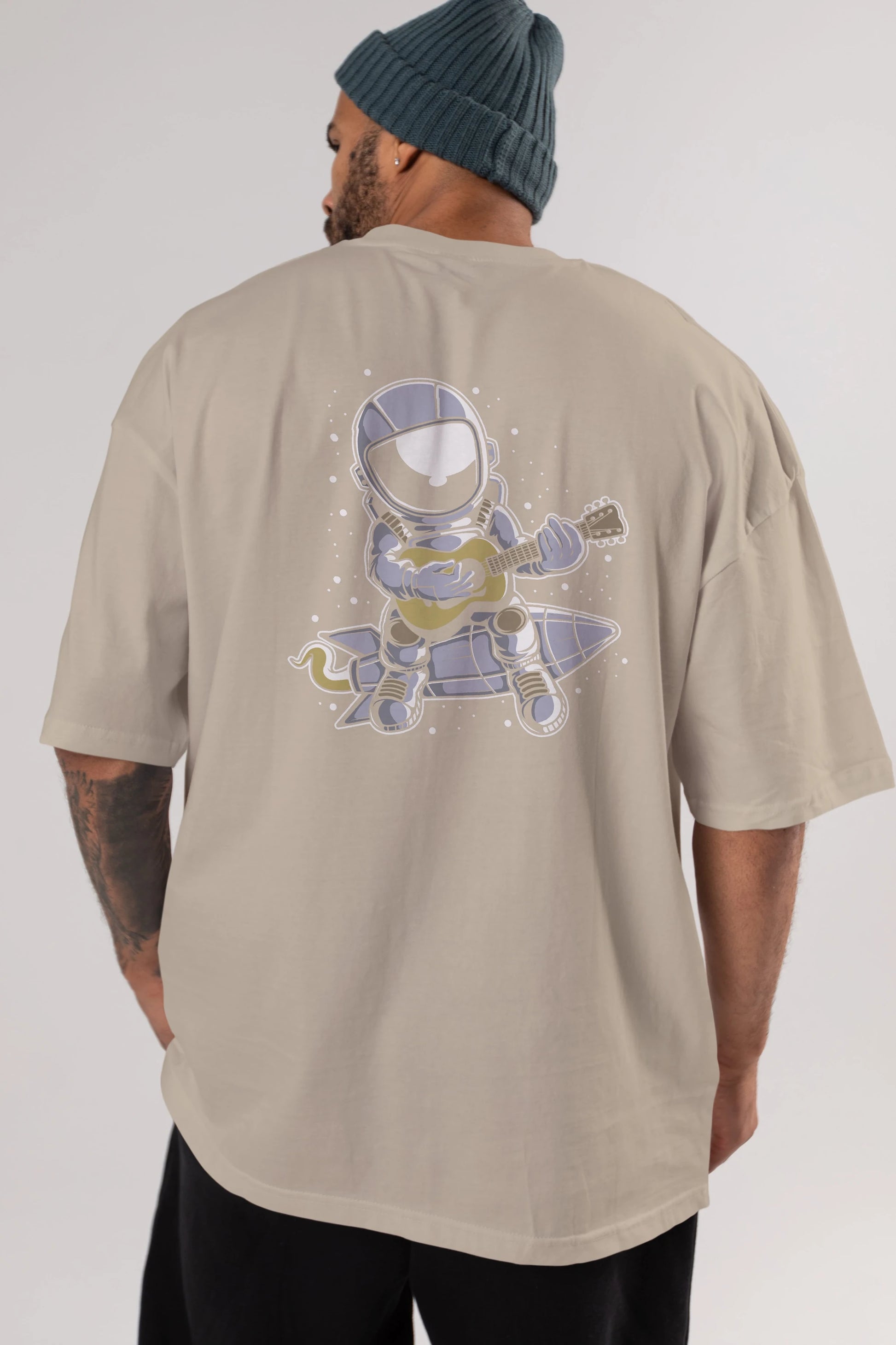 Astronaut Guitar (2) Arka Baskılı Oversize t-shirt Erkek Kadın Unisex