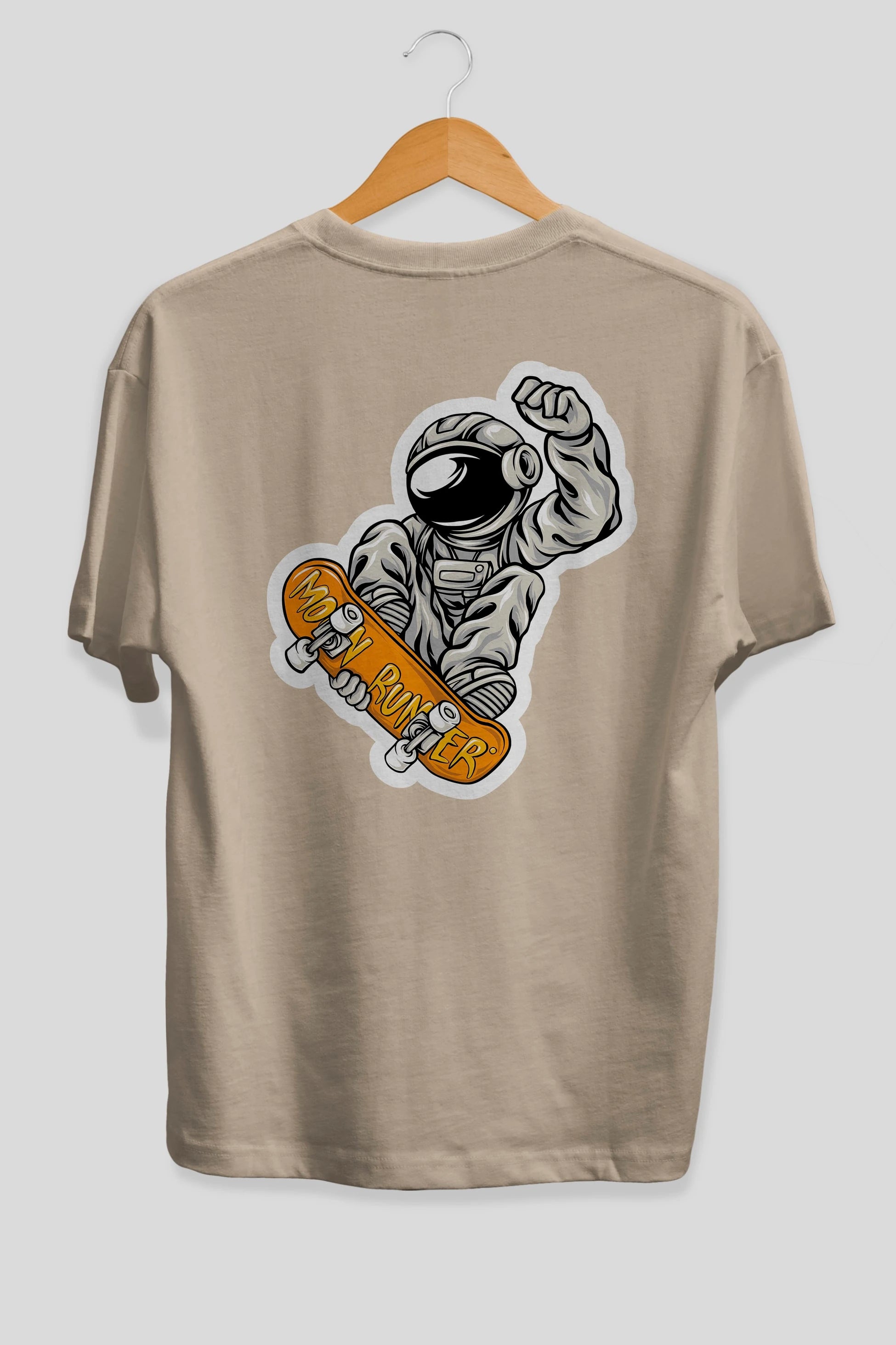 Moon Runner Sticker Arka Baskılı Oversize t-shirt Erkek Kadın Unisex