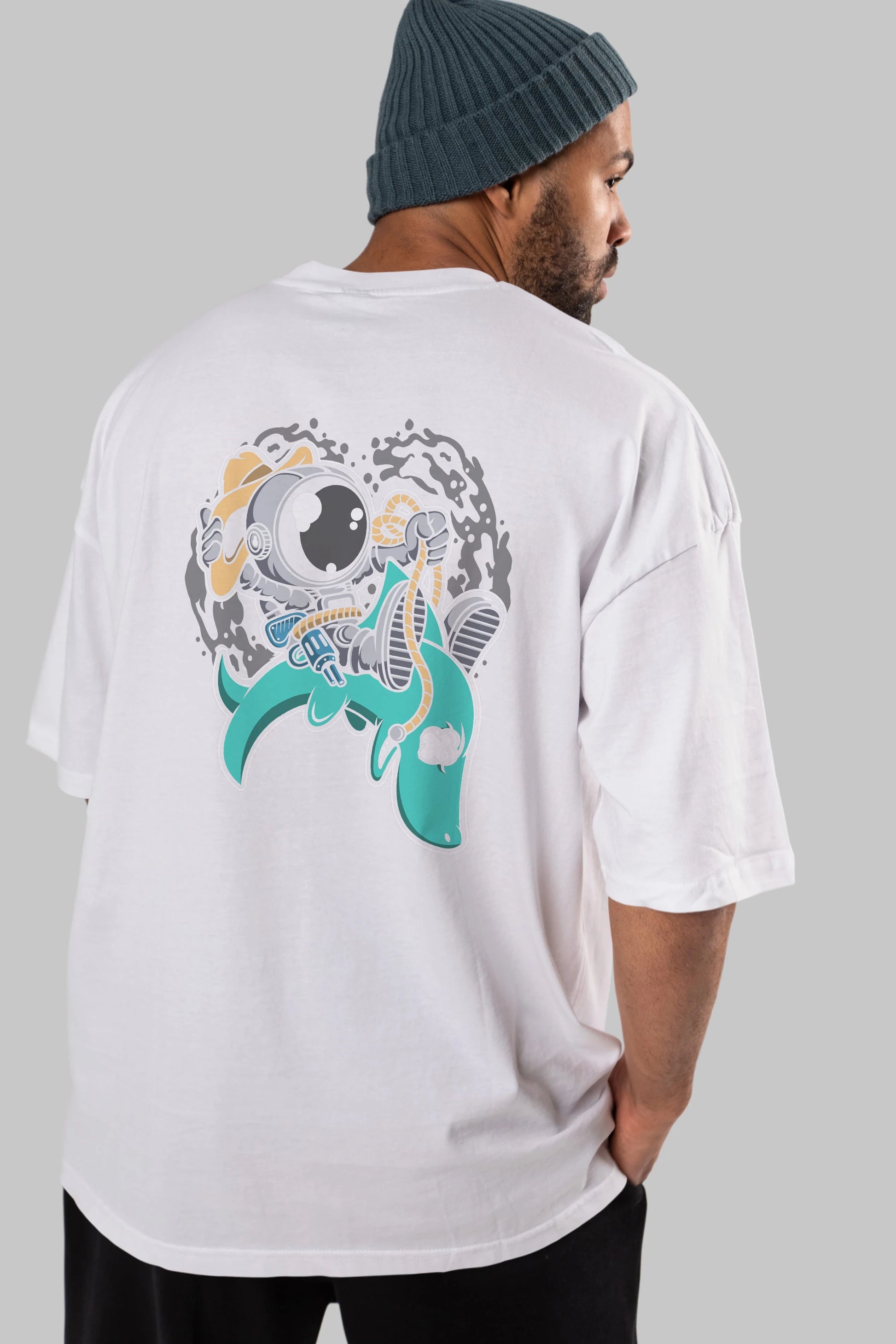 Astronaut Riding Shark Arka Baskılı Oversize t-shirt Erkek Kadın Unisex