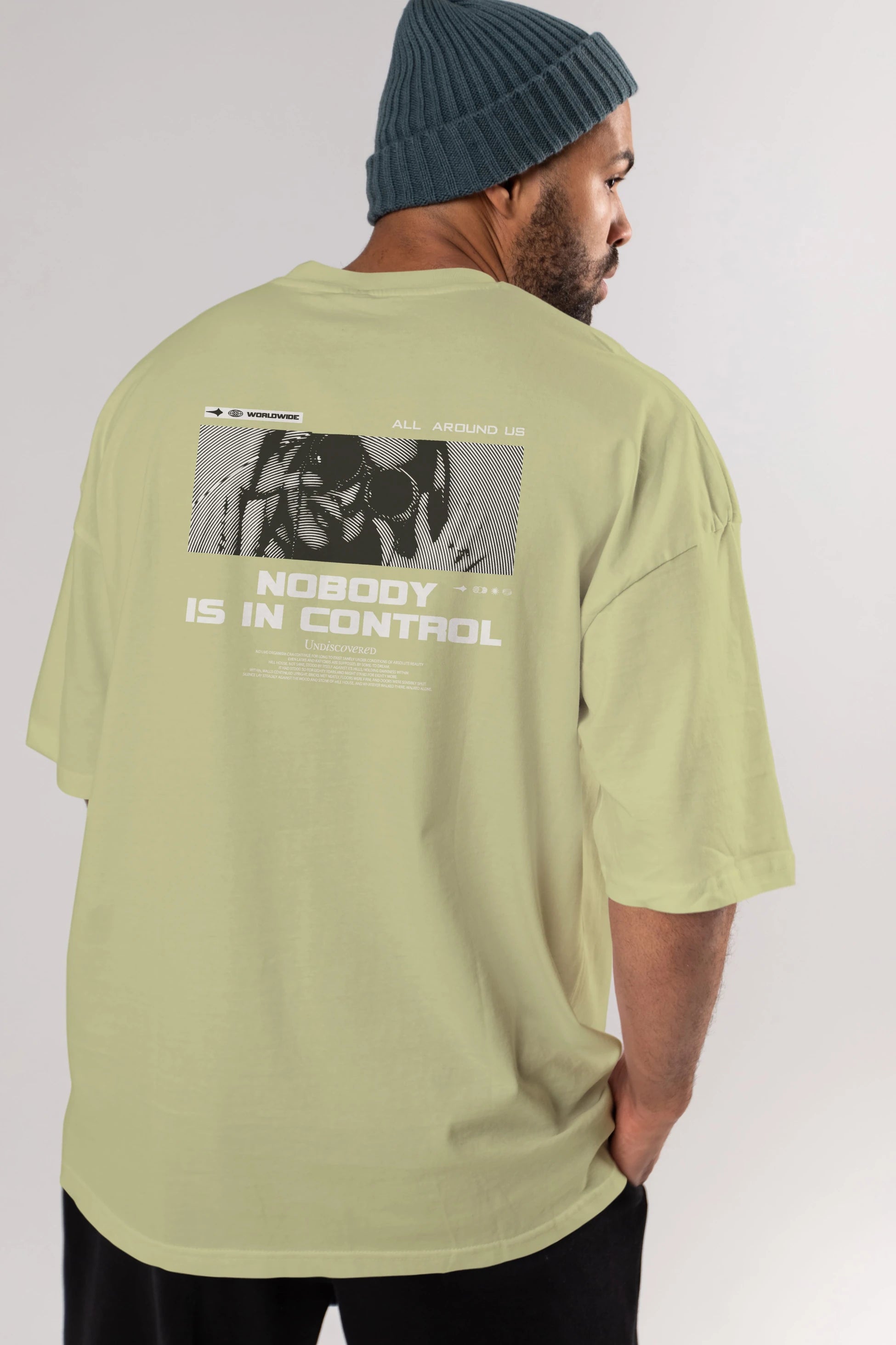 Nobody is in Control Arka Baskılı Oversize t-shirt Erkek Kadın Unisex