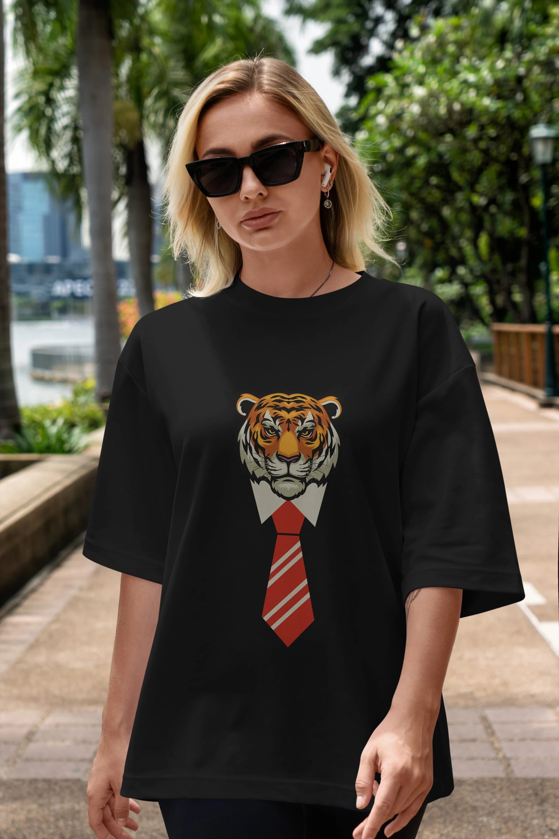 Tiger With Tie Ön Baskılı Oversize t-shirt Erkek Kadın Unisex