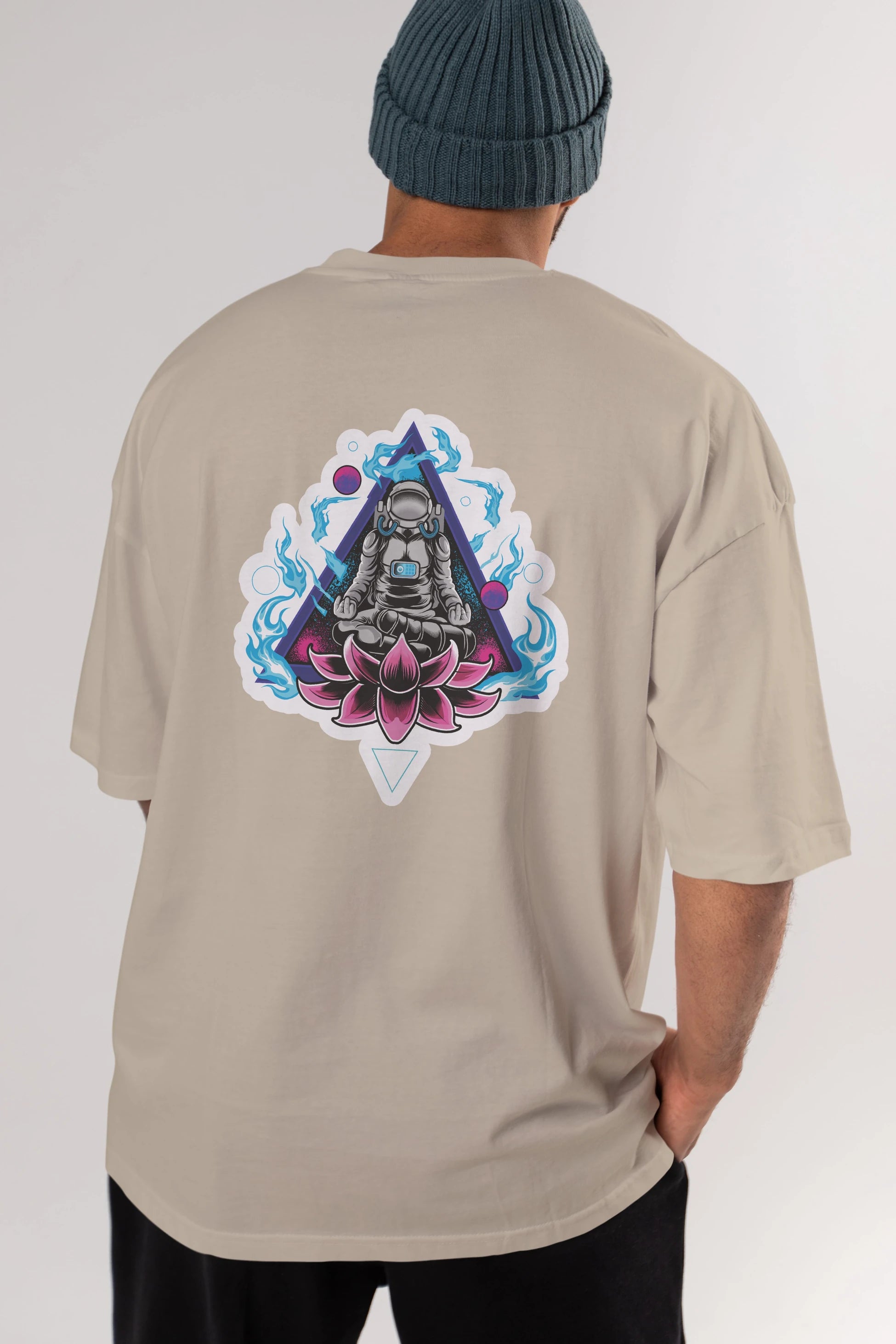 Astronaut Meditation Sticker Arka Baskılı Oversize t-shirt Erkek Kadın Unisex