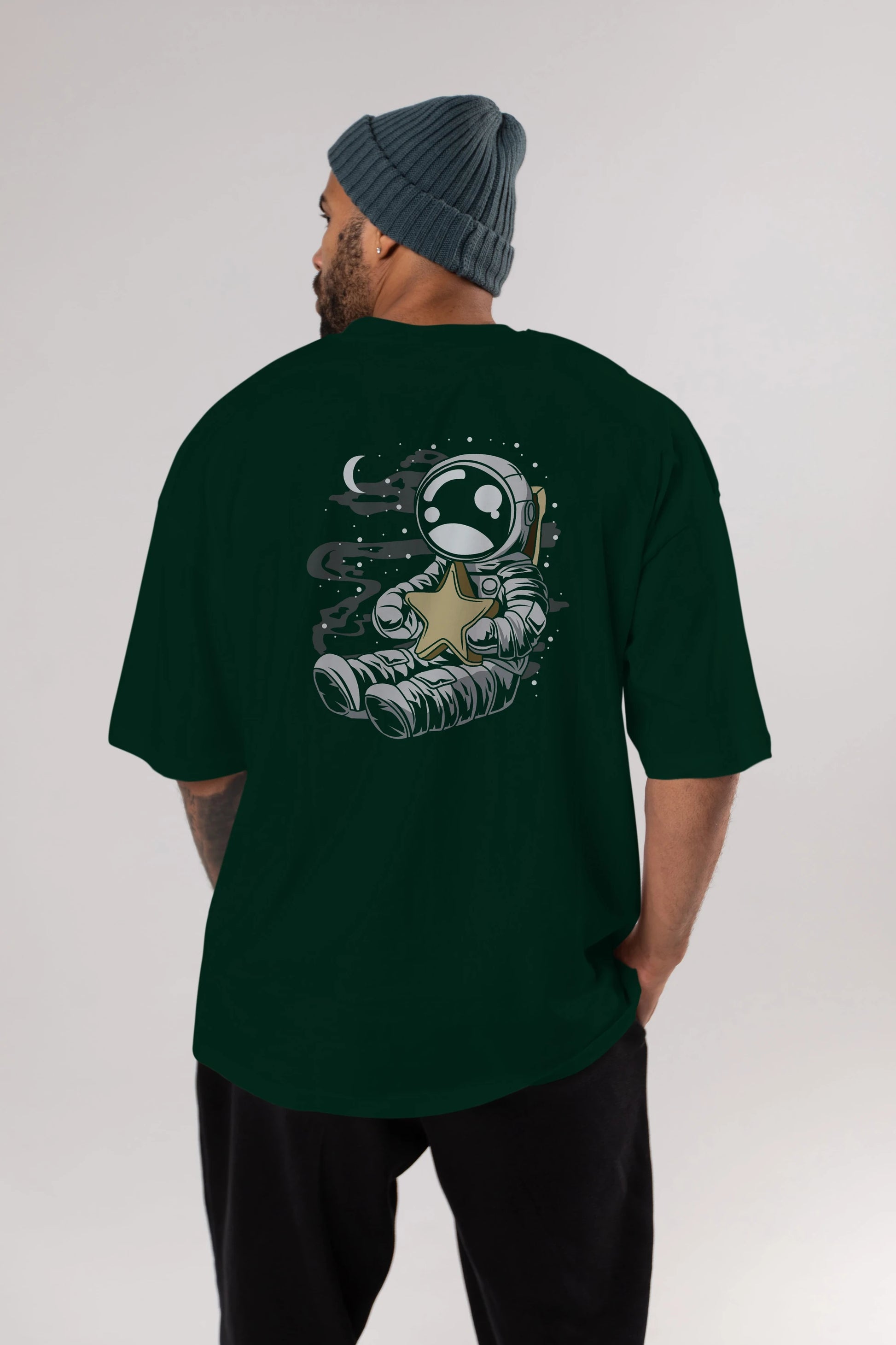 Astronaut Holding The Star Arka Baskılı Oversize t-shirt Erkek Kadın Unisex