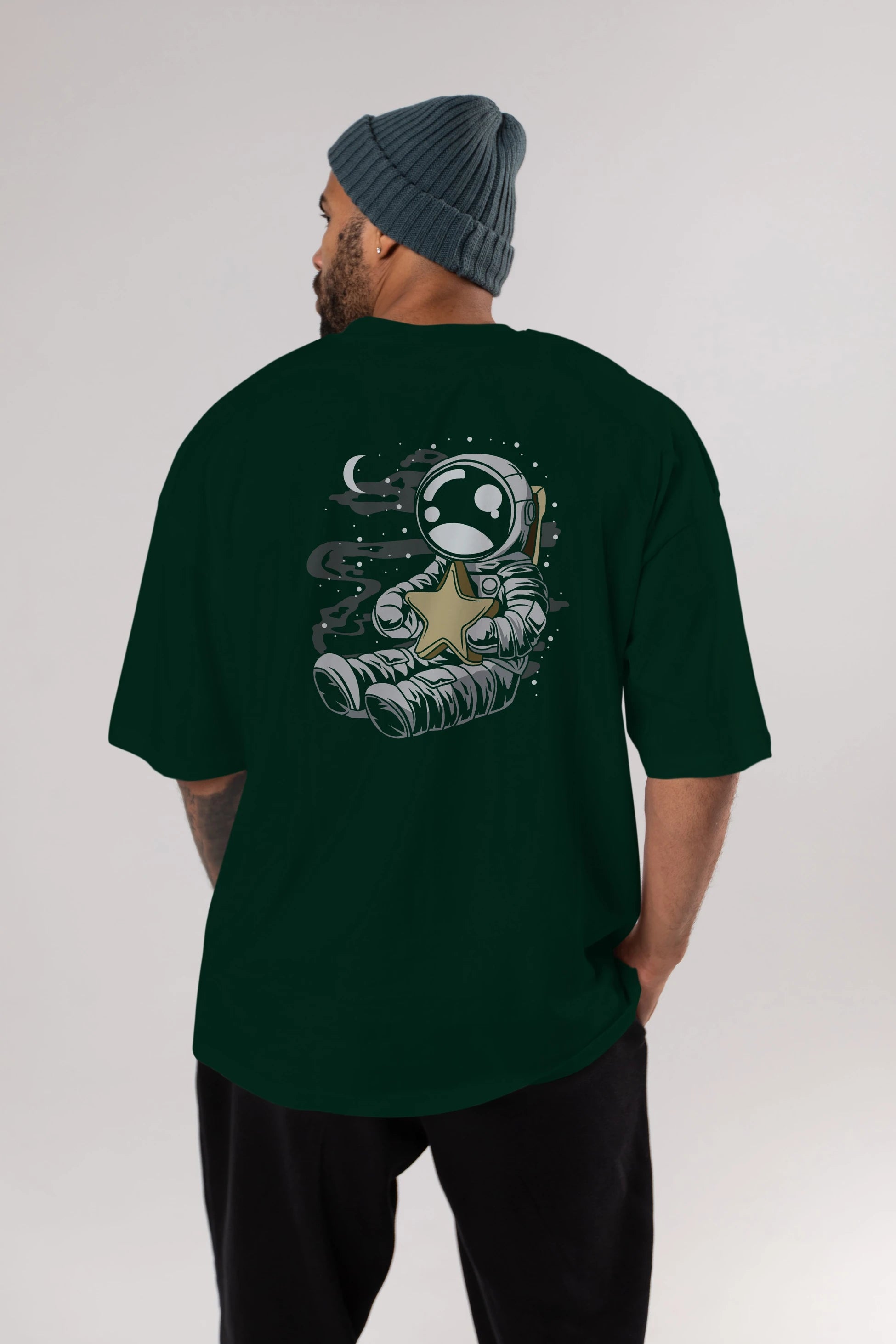 Astronaut Holding The Star Arka Baskılı Oversize t-shirt Erkek Kadın Unisex