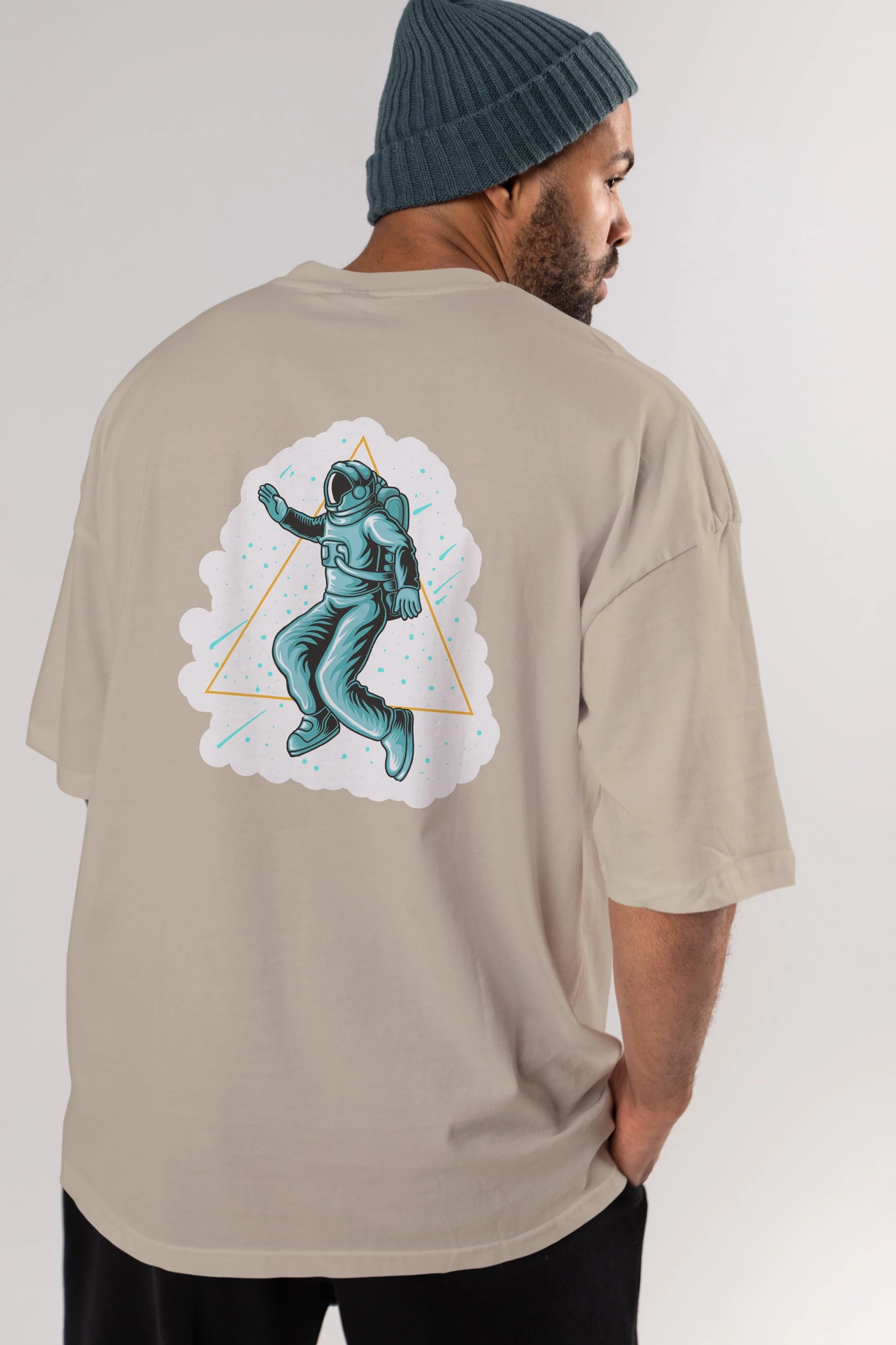 Astronaut Starry Triangle Sticker Arka Baskılı Oversize t-shirt Erkek Kadın Unisex