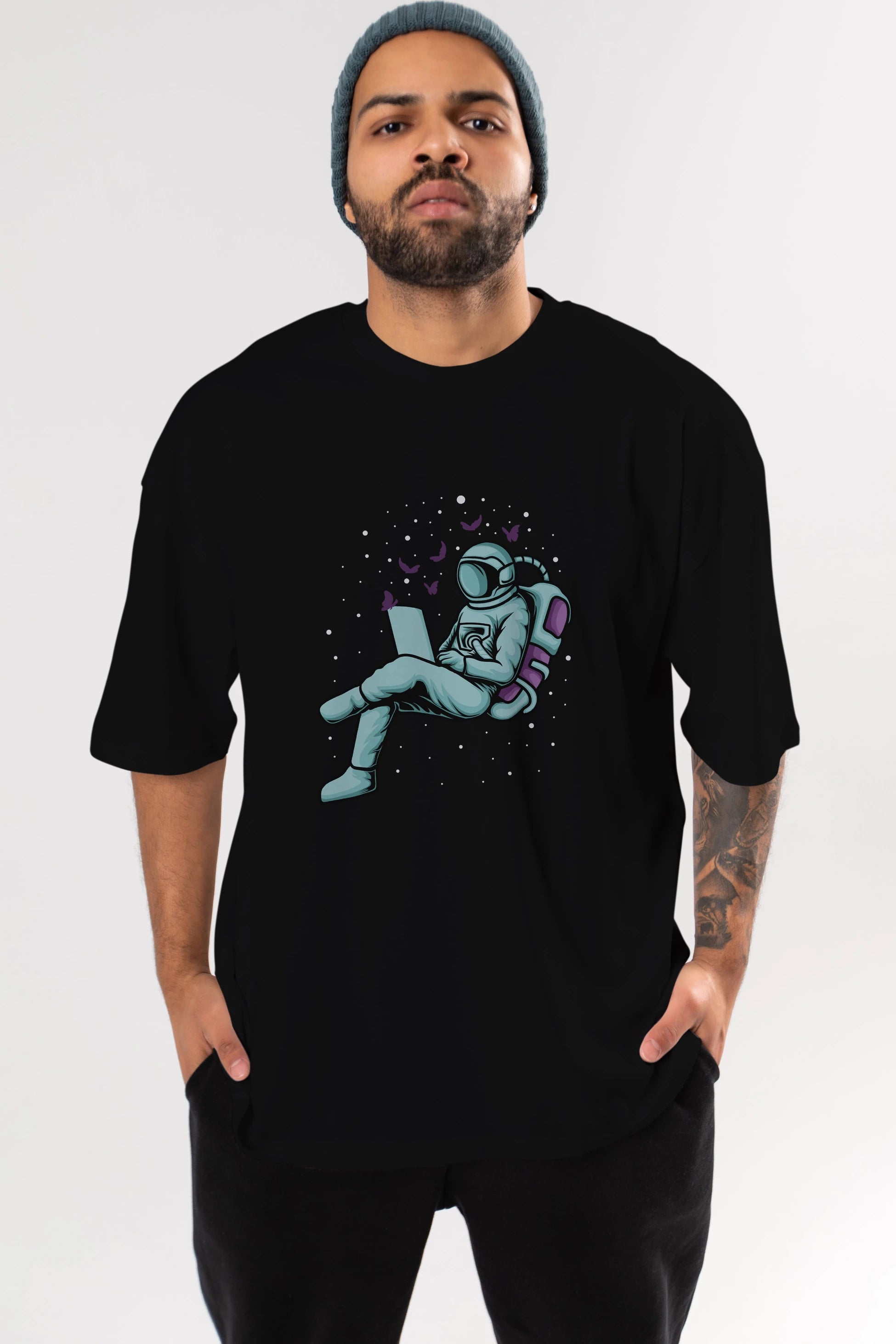 Work with Butterflies in Space Ön Baskılı Oversize t-shirt Erkek Kadın Unisex