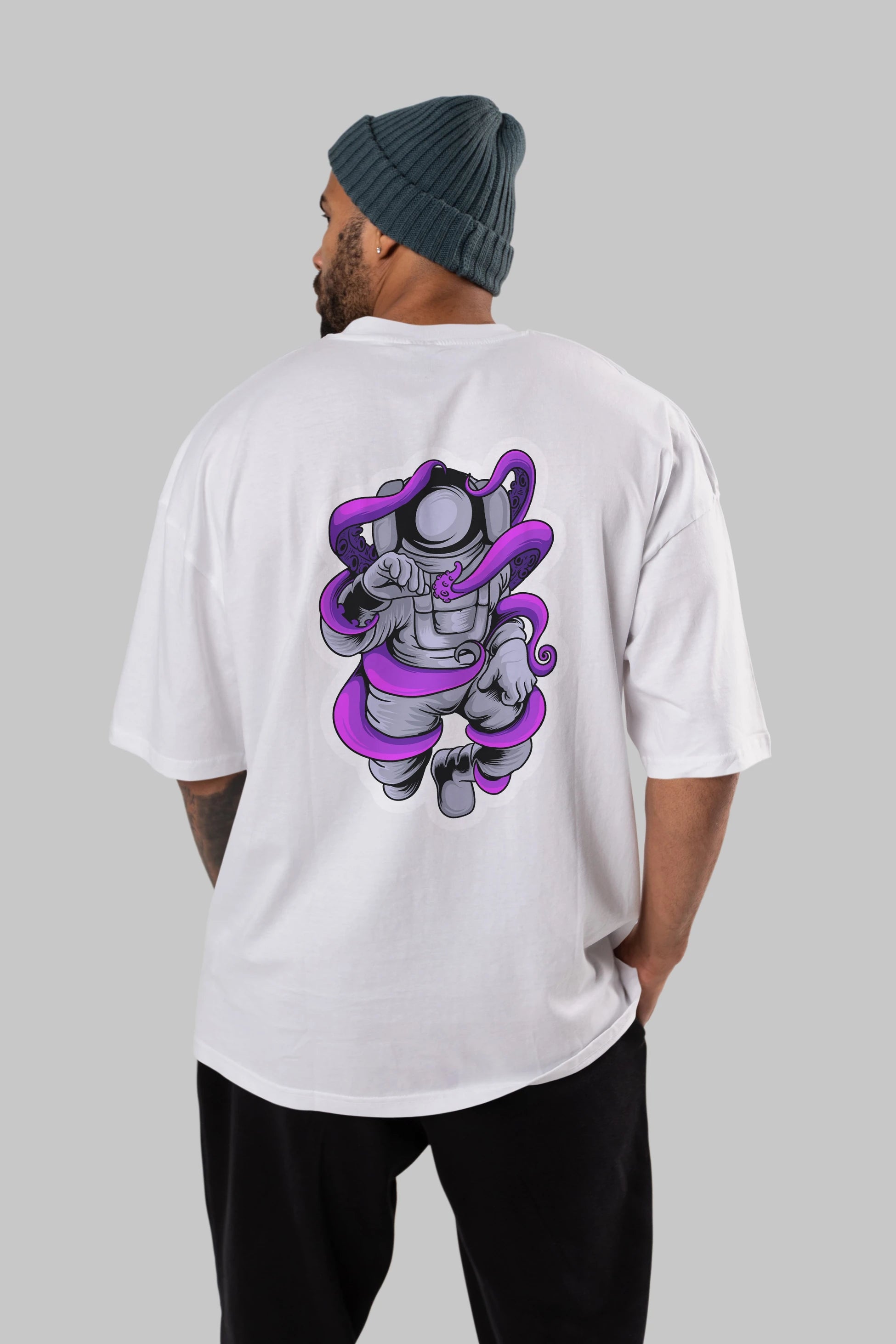 Astronaut fighting octopus sticker Arka Baskılı Oversize t-shirt Erkek Kadın Unisex