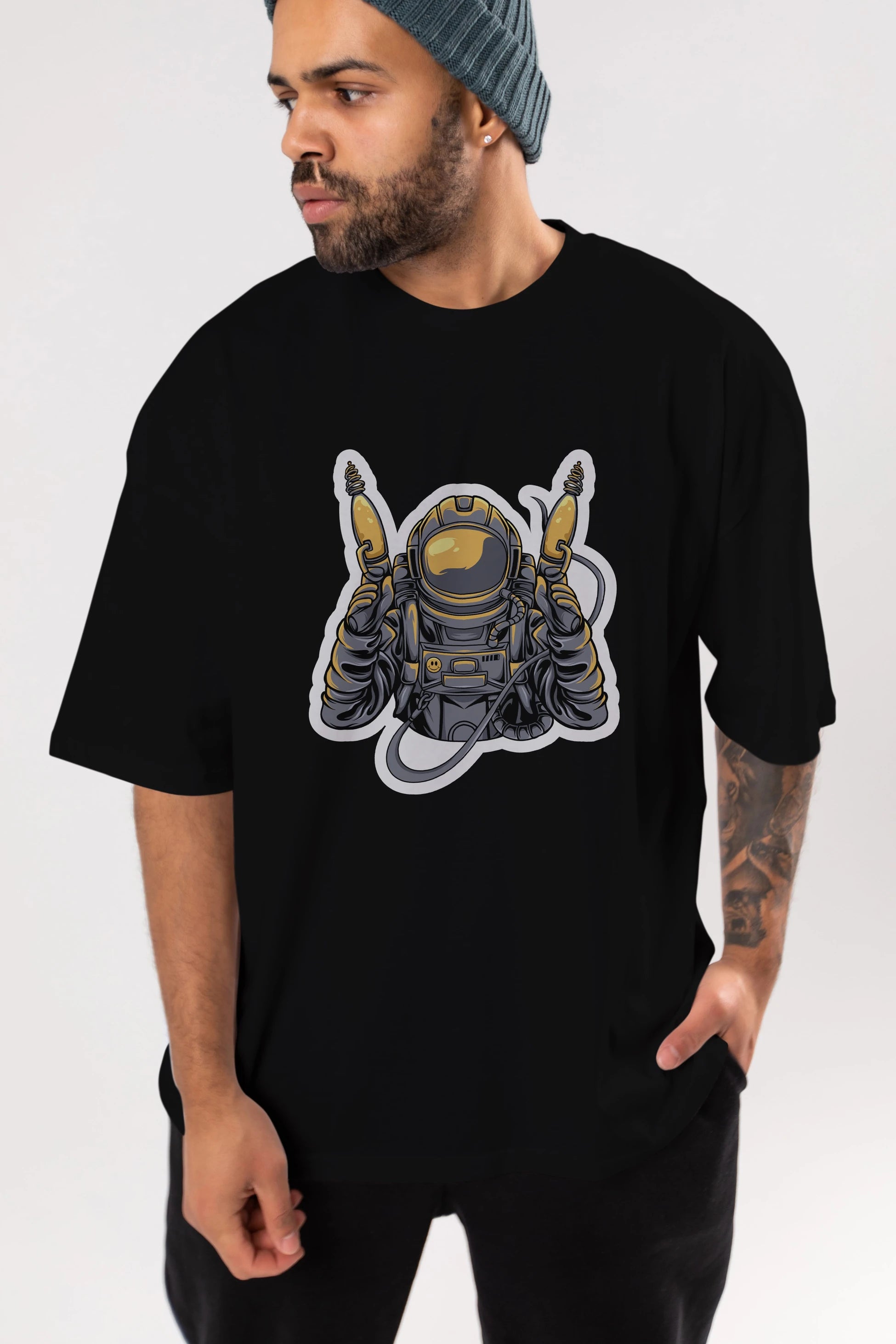 Alien Hunter Sticker Ön Baskılı Oversize t-shirt Erkek Kadın Unisex