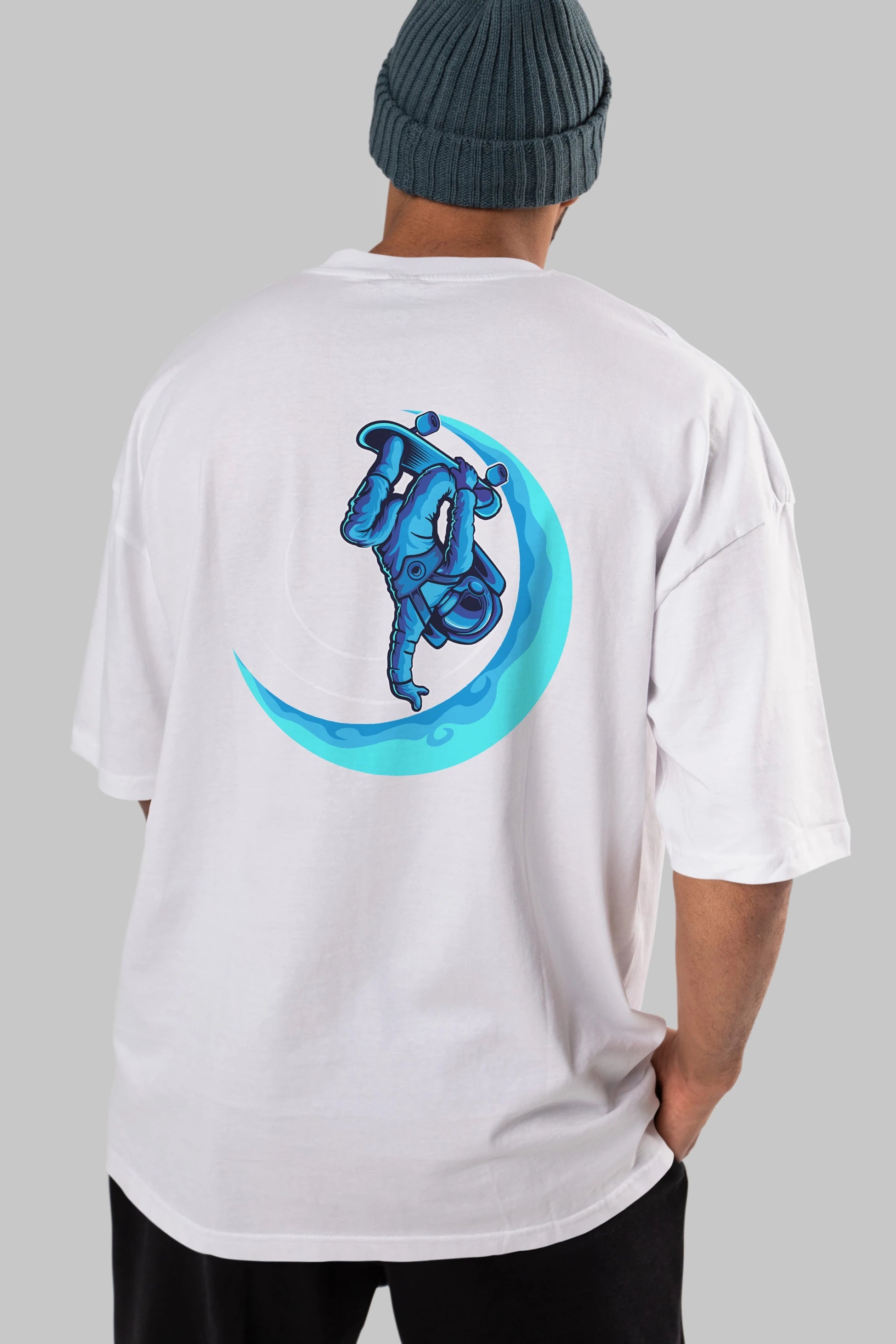 Skating on the moon Arka Baskılı Oversize t-shirt Erkek Kadın Unisex