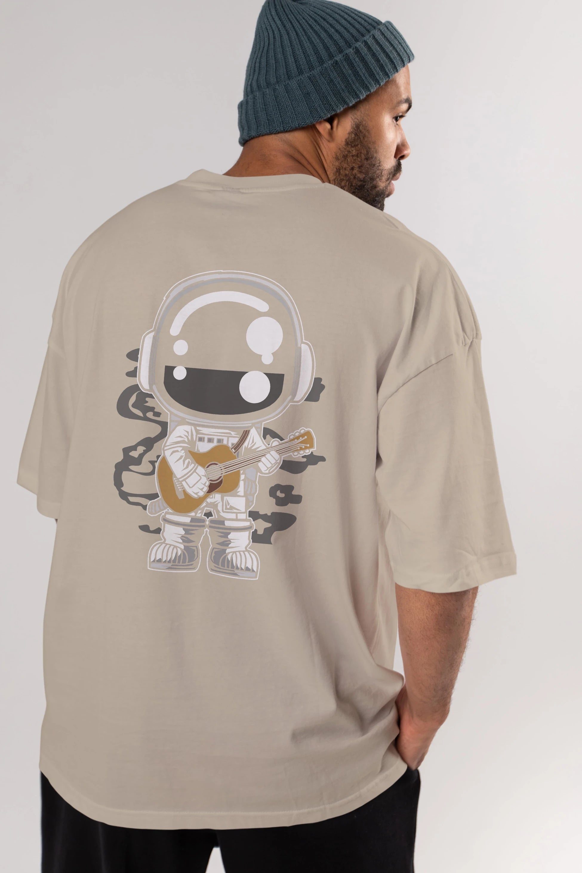 Astronaut Acoustic Guitar Arka Baskılı Oversize t-shirt Erkek Kadın Unisex
